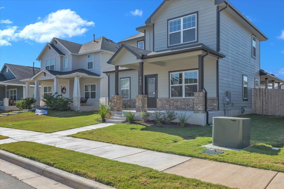 202 Tokalaun Dr, Hutto, TX 78634