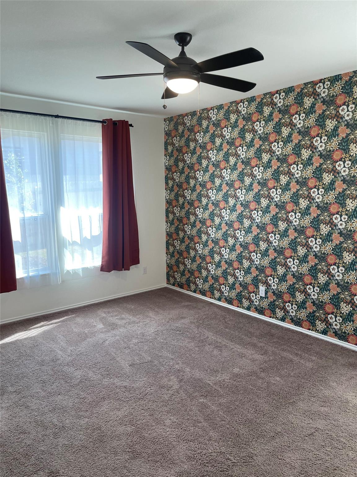 240 Robert Hightower Dr, Jarrell, TX 76537