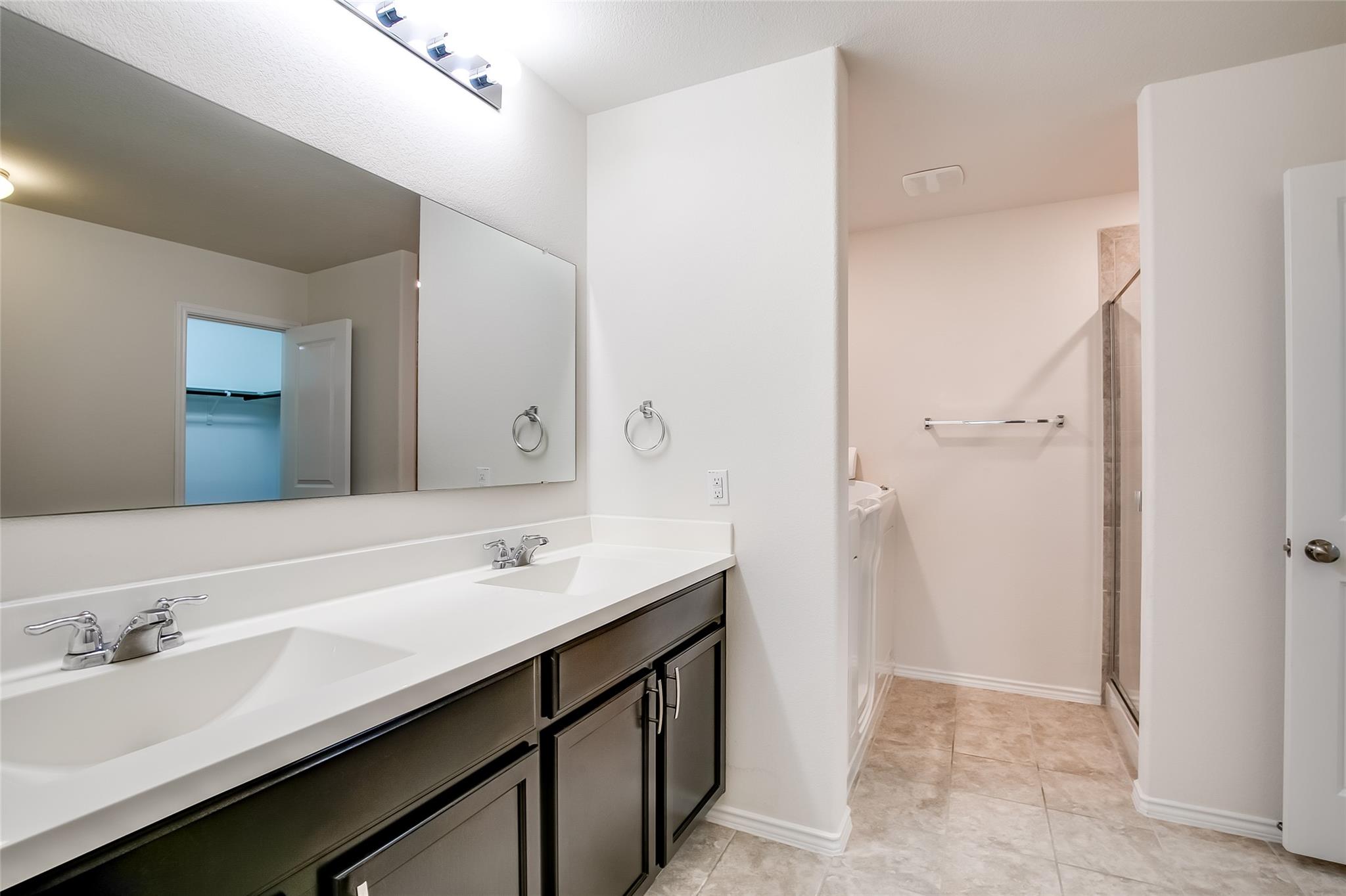 908 Wolcott Dr, Leander, TX 78641