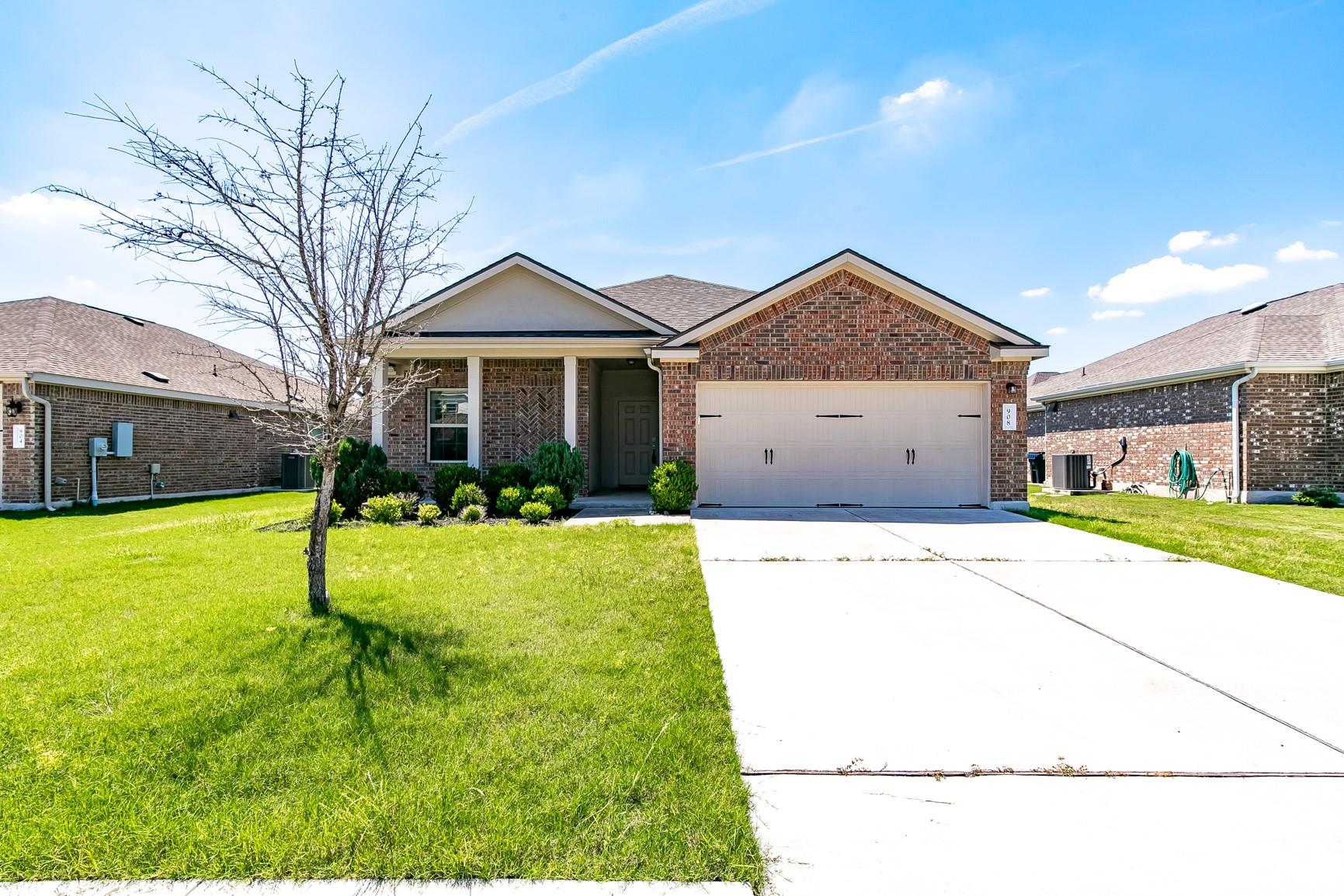 908 Wolcott Dr, Leander, TX 78641