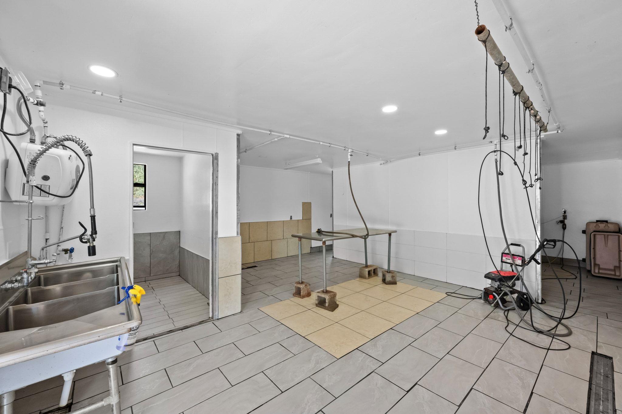 376 Jones Rd, Cedar Creek, TX 78612