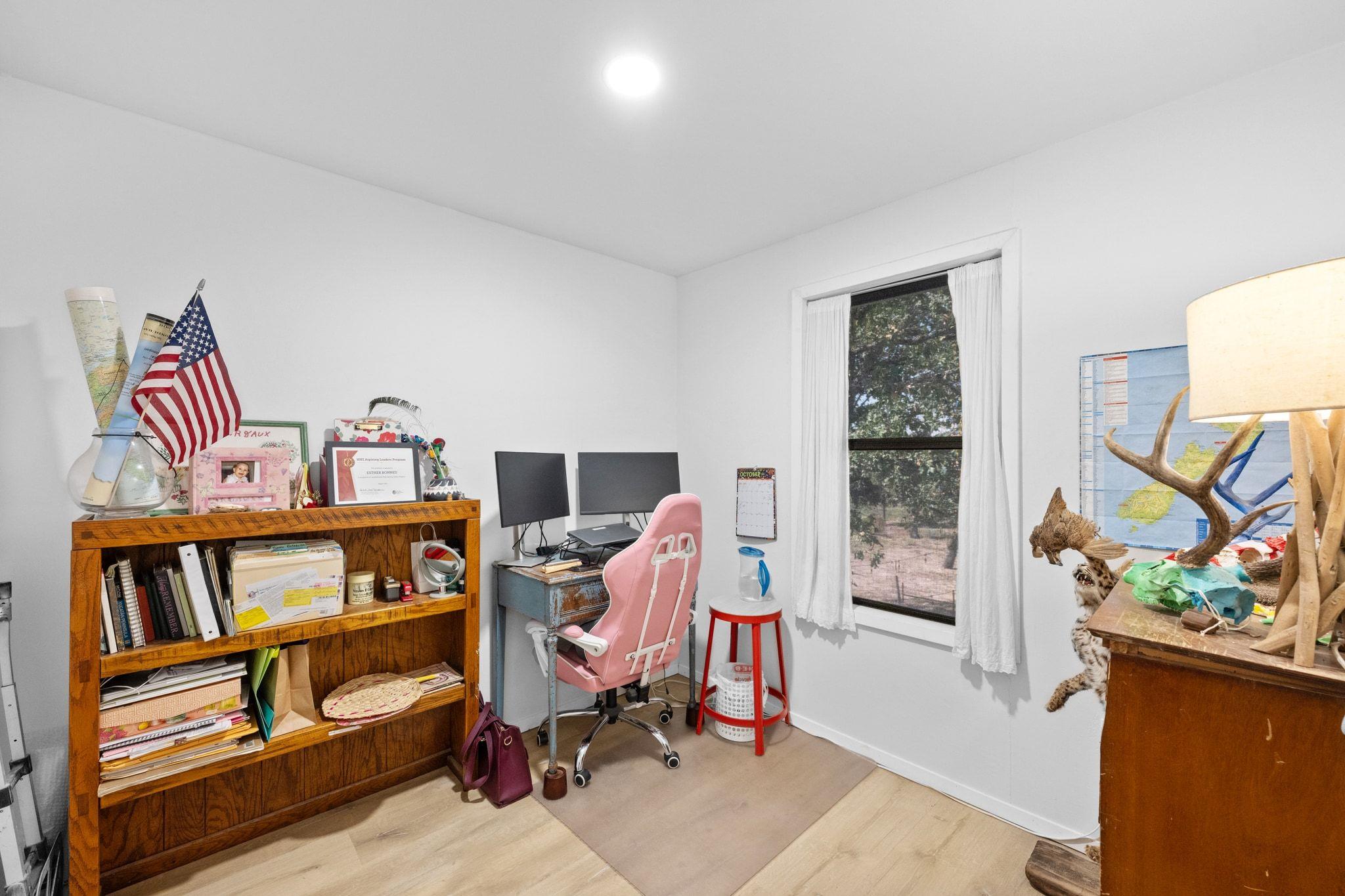 376 Jones Rd, Cedar Creek, TX 78612