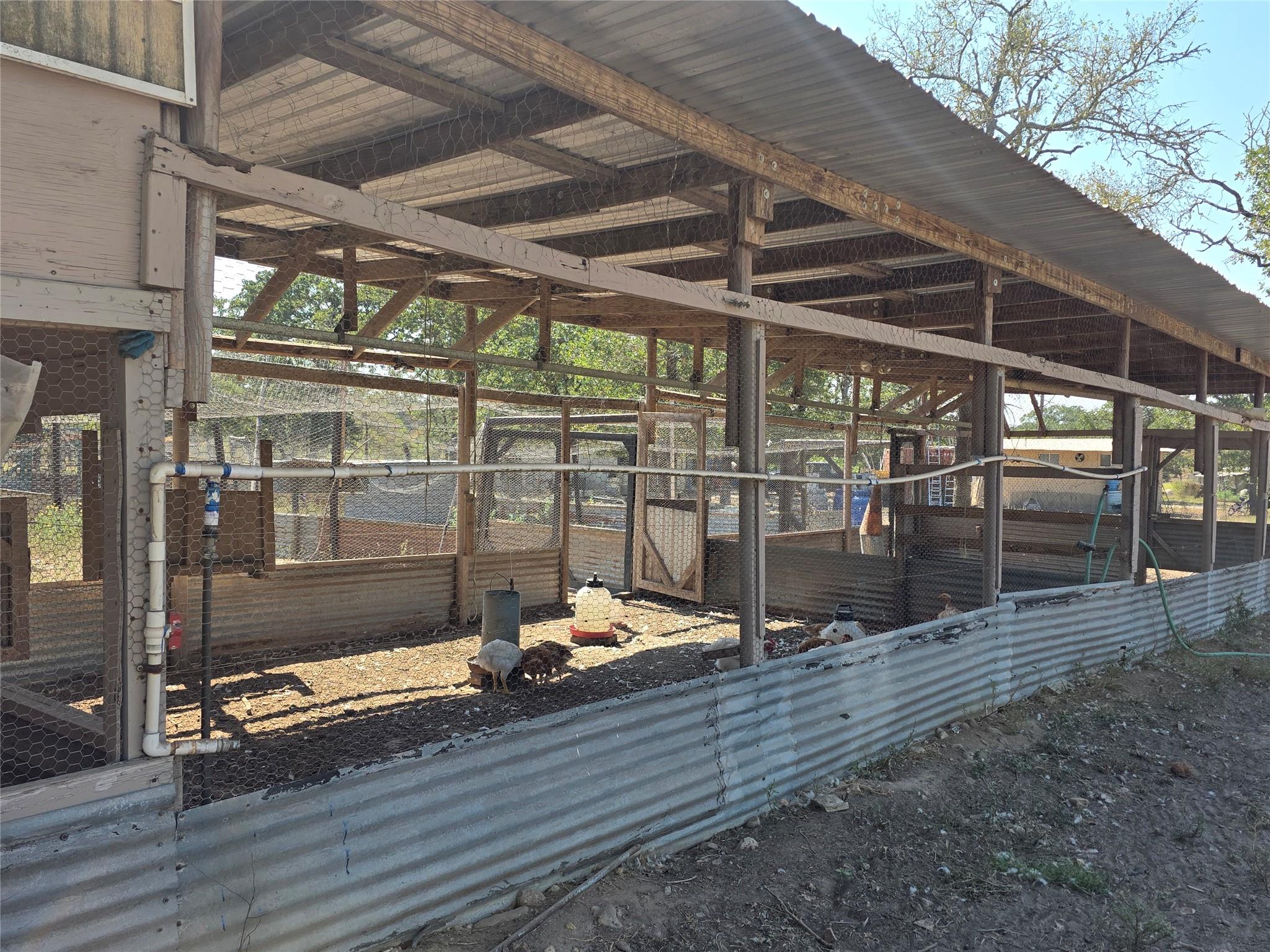 376 Jones Rd, Cedar Creek, TX 78612