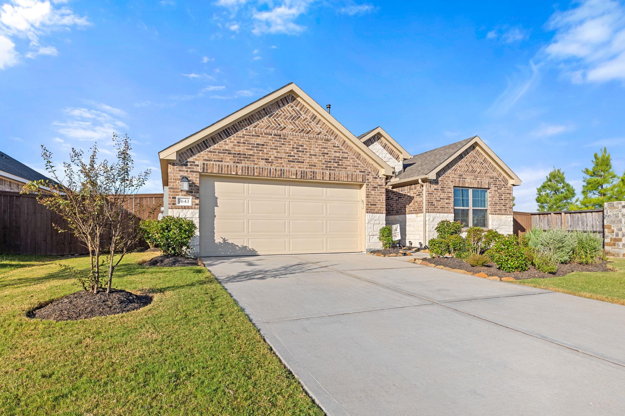 7643 Tramontana Ln, Baytown, TX 77523