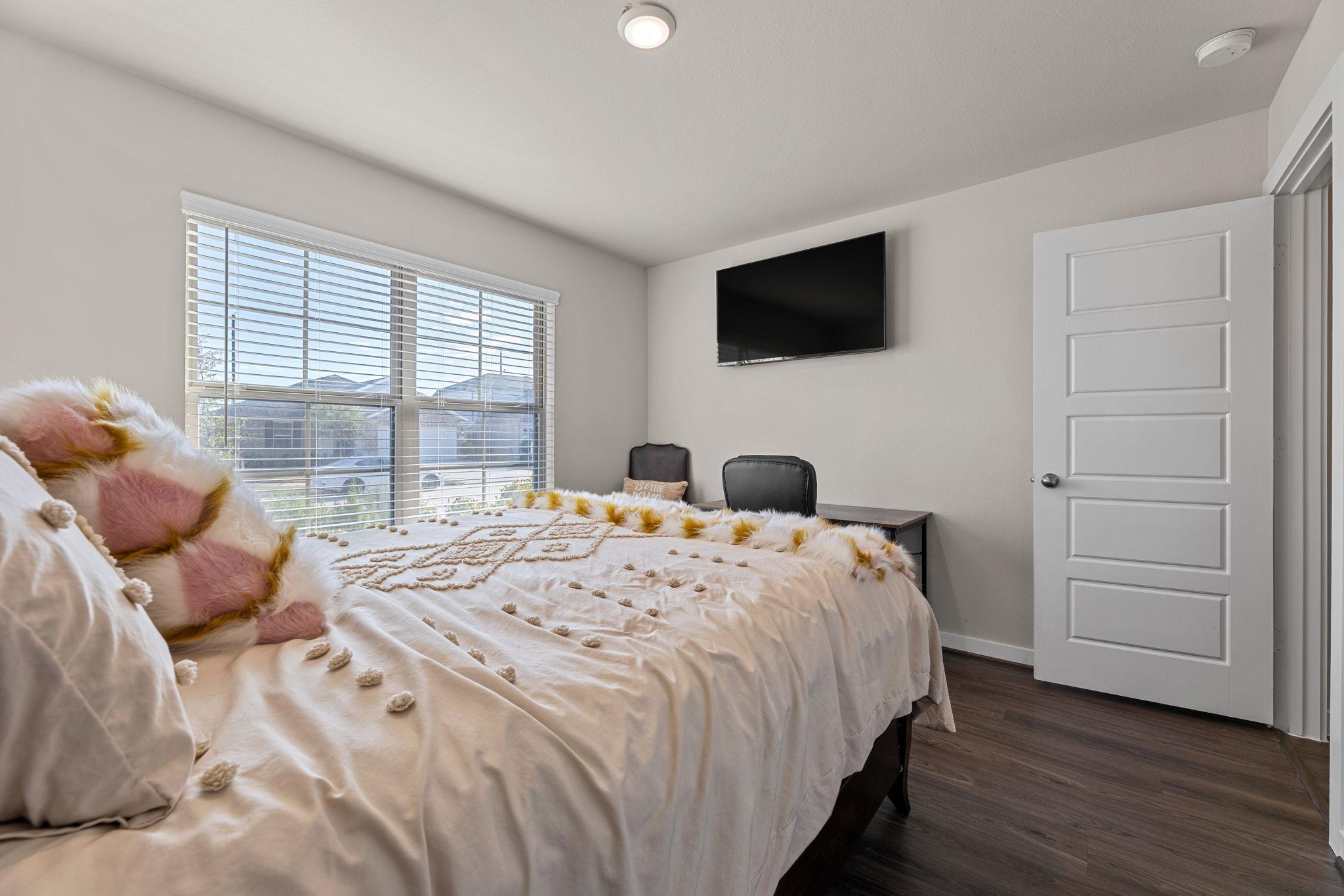 7643 Tramontana Ln, Baytown, TX 77523