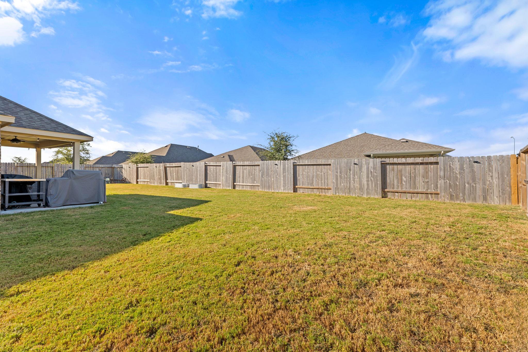 7643 Tramontana Ln, Baytown, TX 77523
