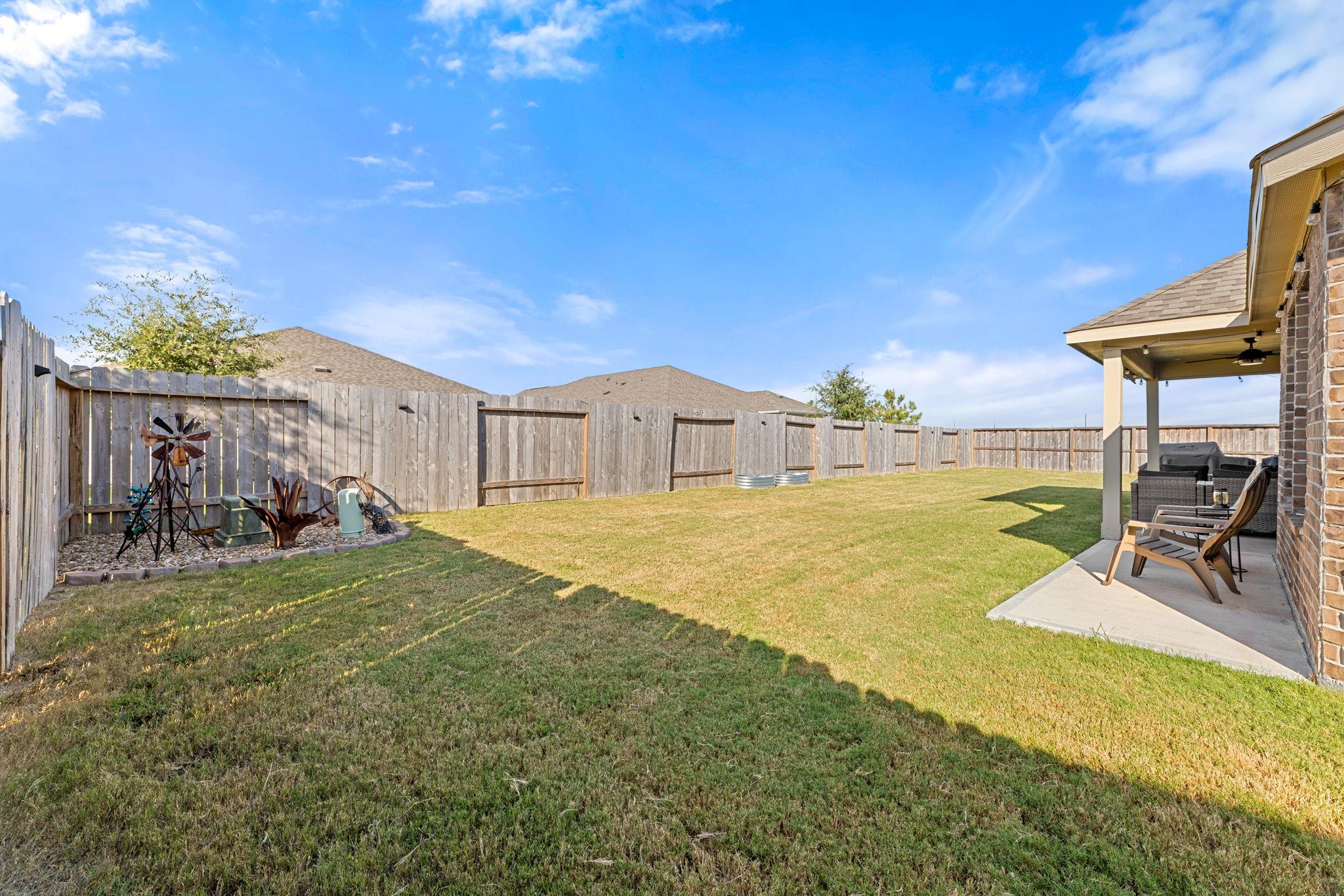7643 Tramontana Ln, Baytown, TX 77523