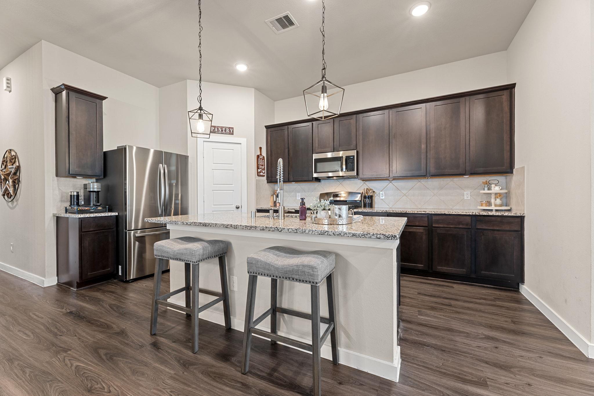 7643 Tramontana Ln, Baytown, TX 77523