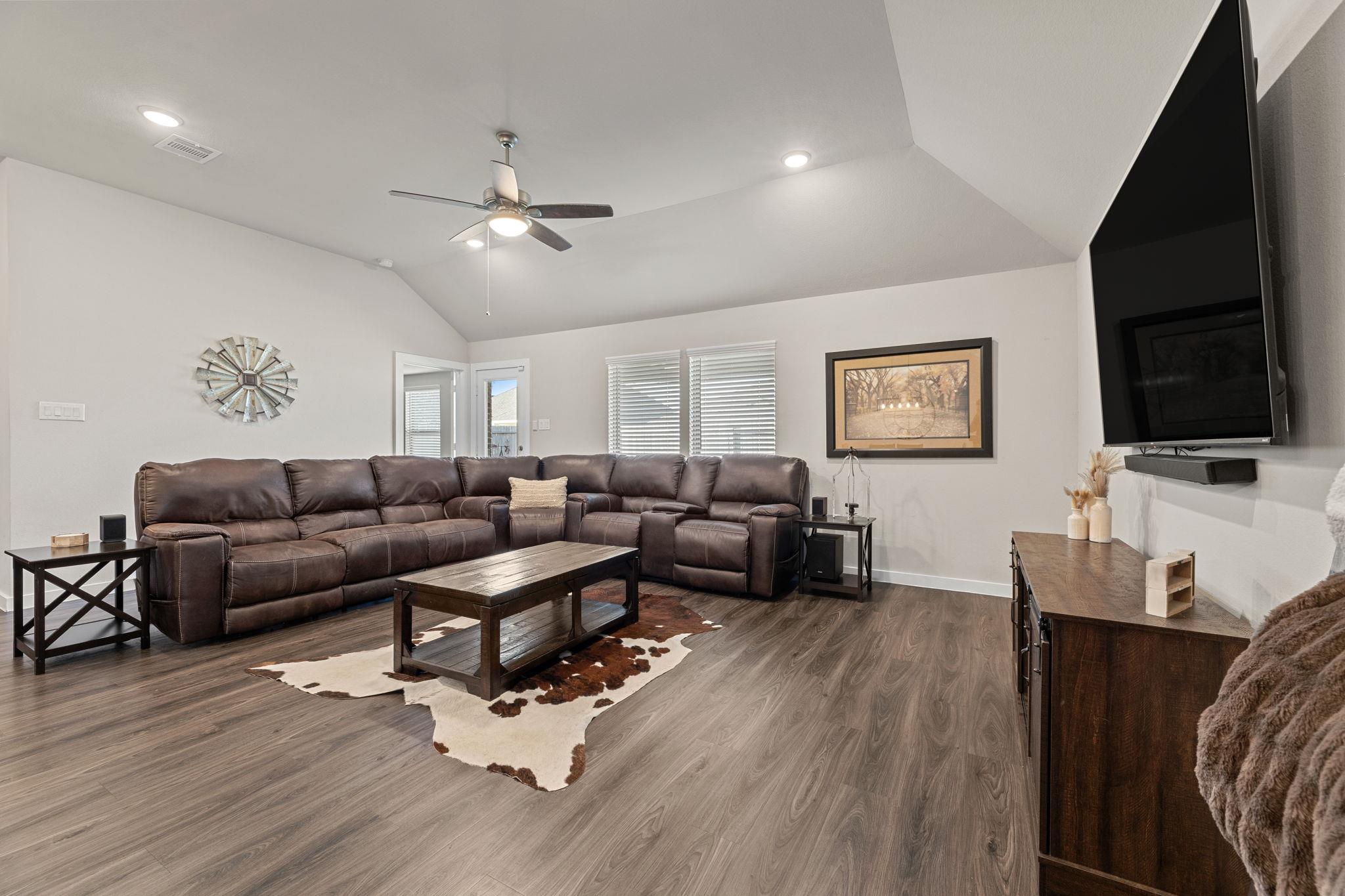 7643 Tramontana Ln, Baytown, TX 77523