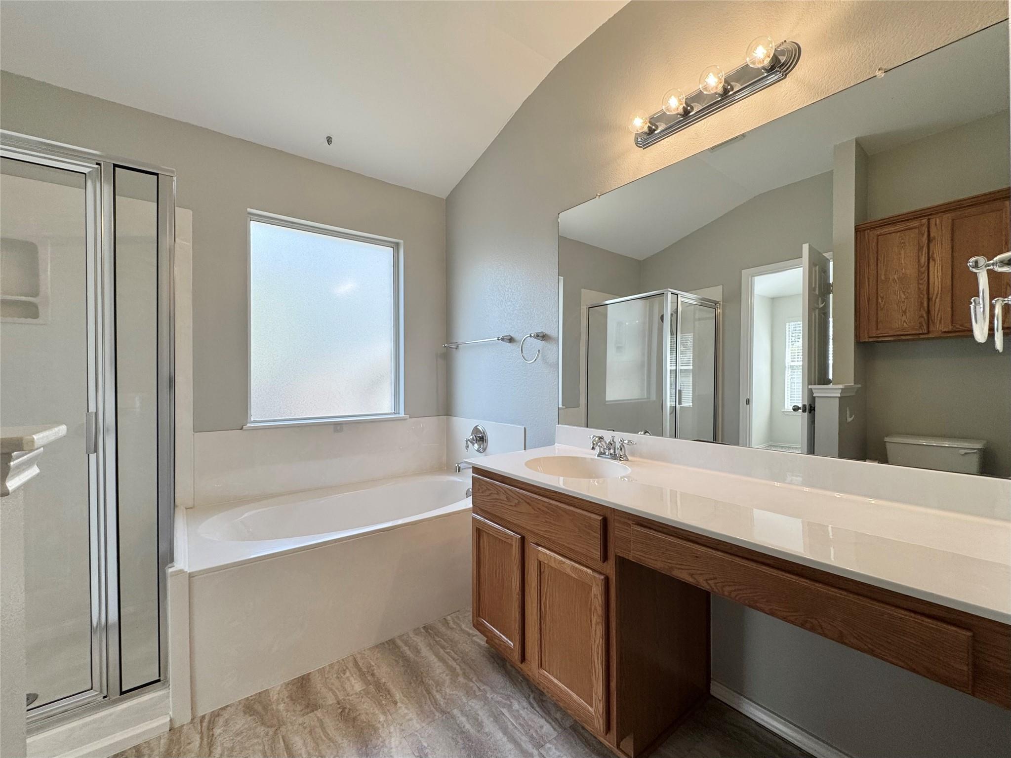 916 Gentry Dr, Leander, TX 78641