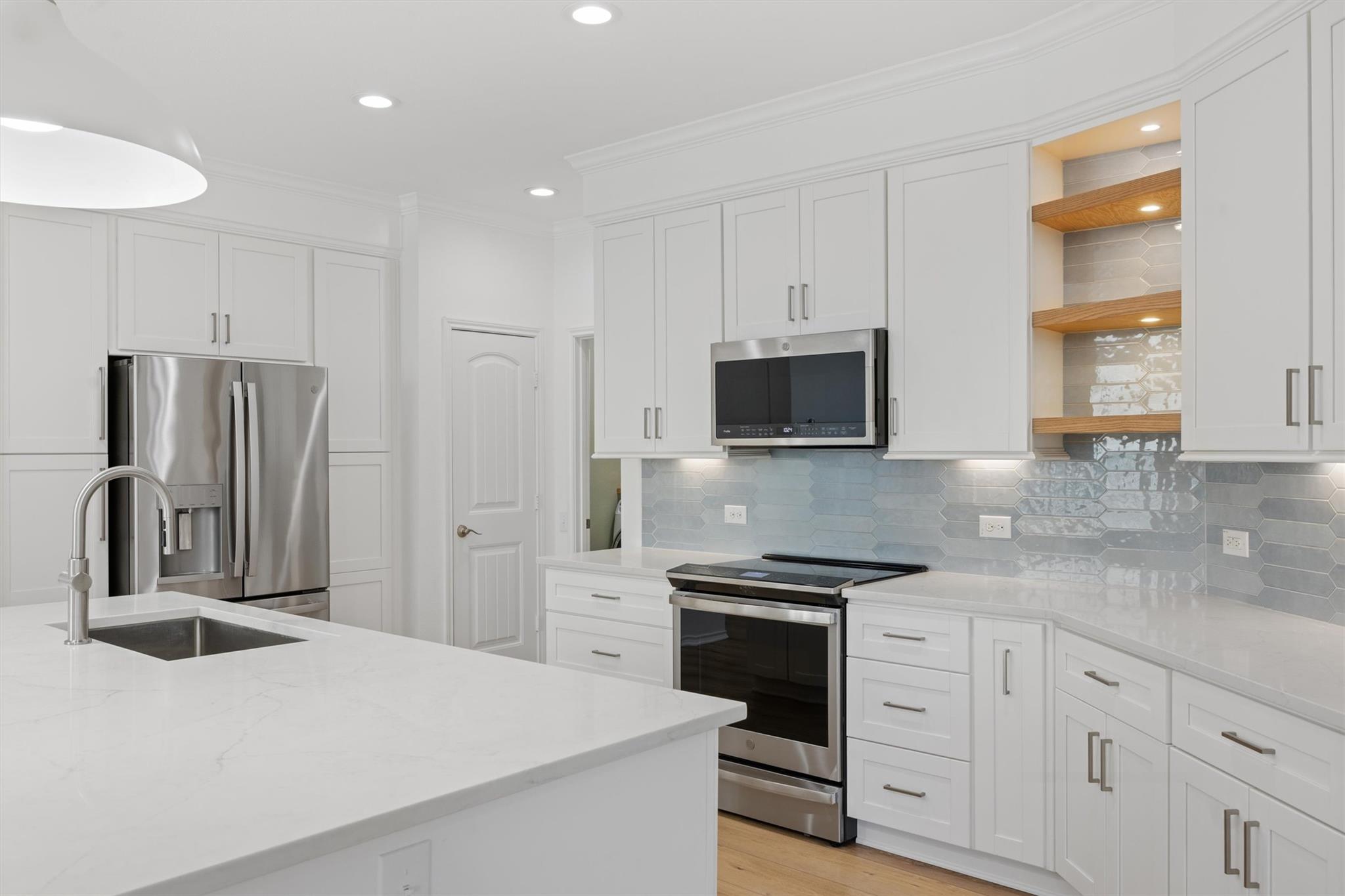 9100 Winter Haven Rd, Austin, TX 78747