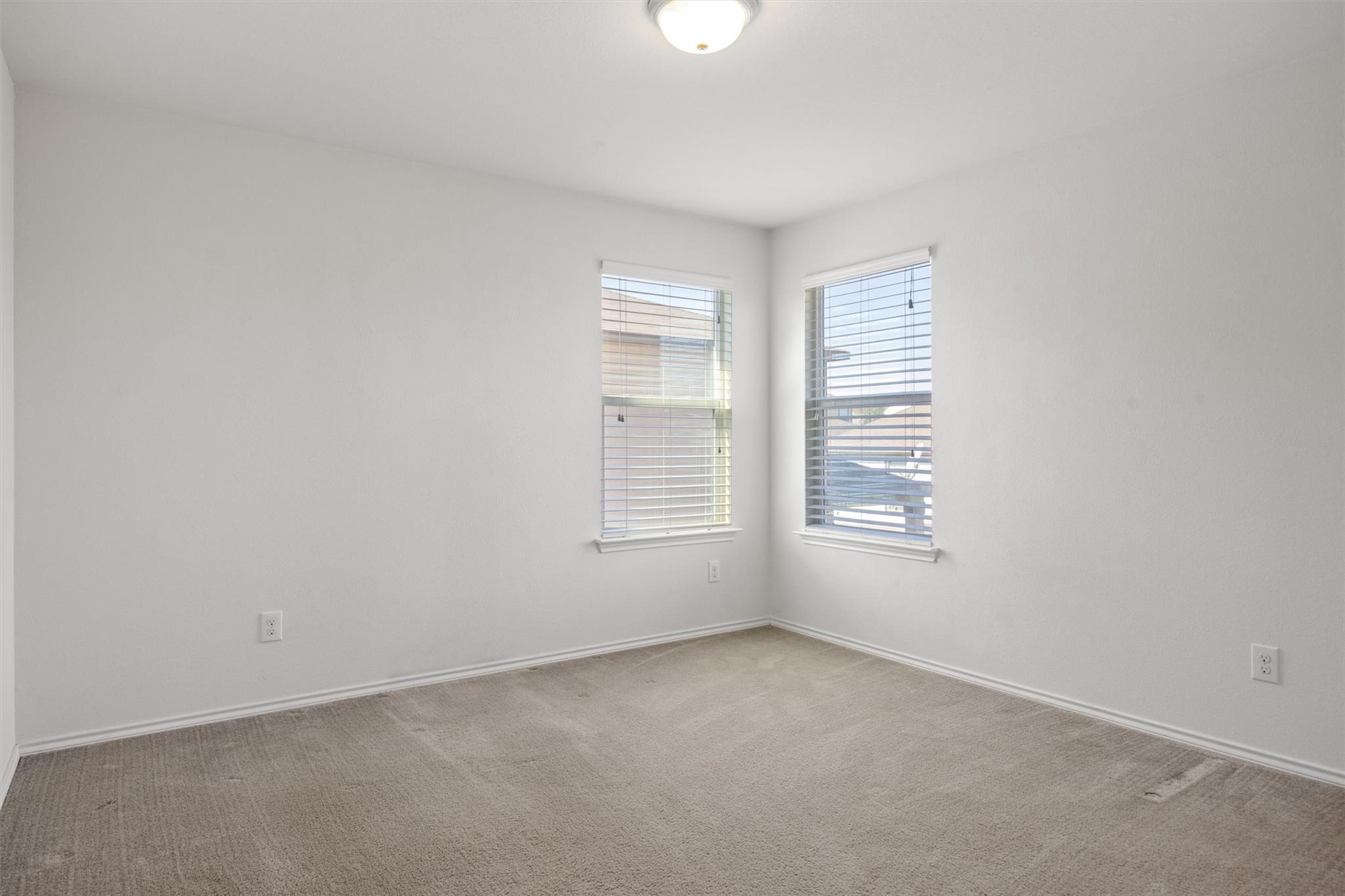 9100 Winter Haven Rd, Austin, TX 78747