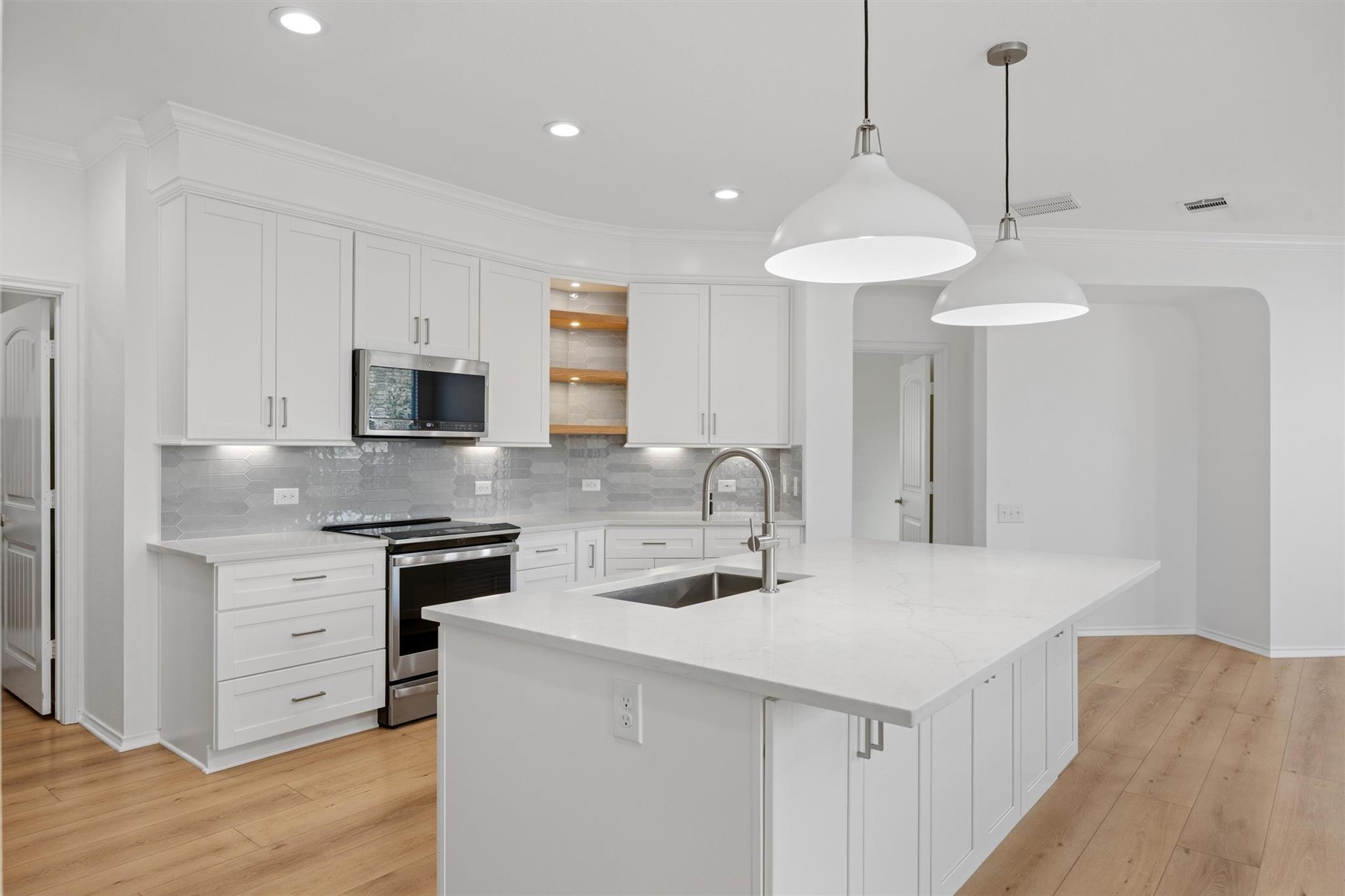 9100 Winter Haven Rd, Austin, TX 78747