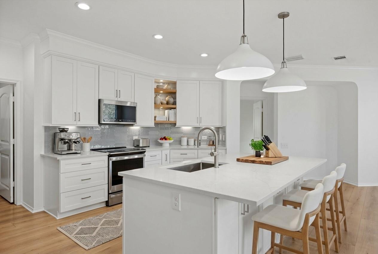 9100 Winter Haven Rd, Austin, TX 78747