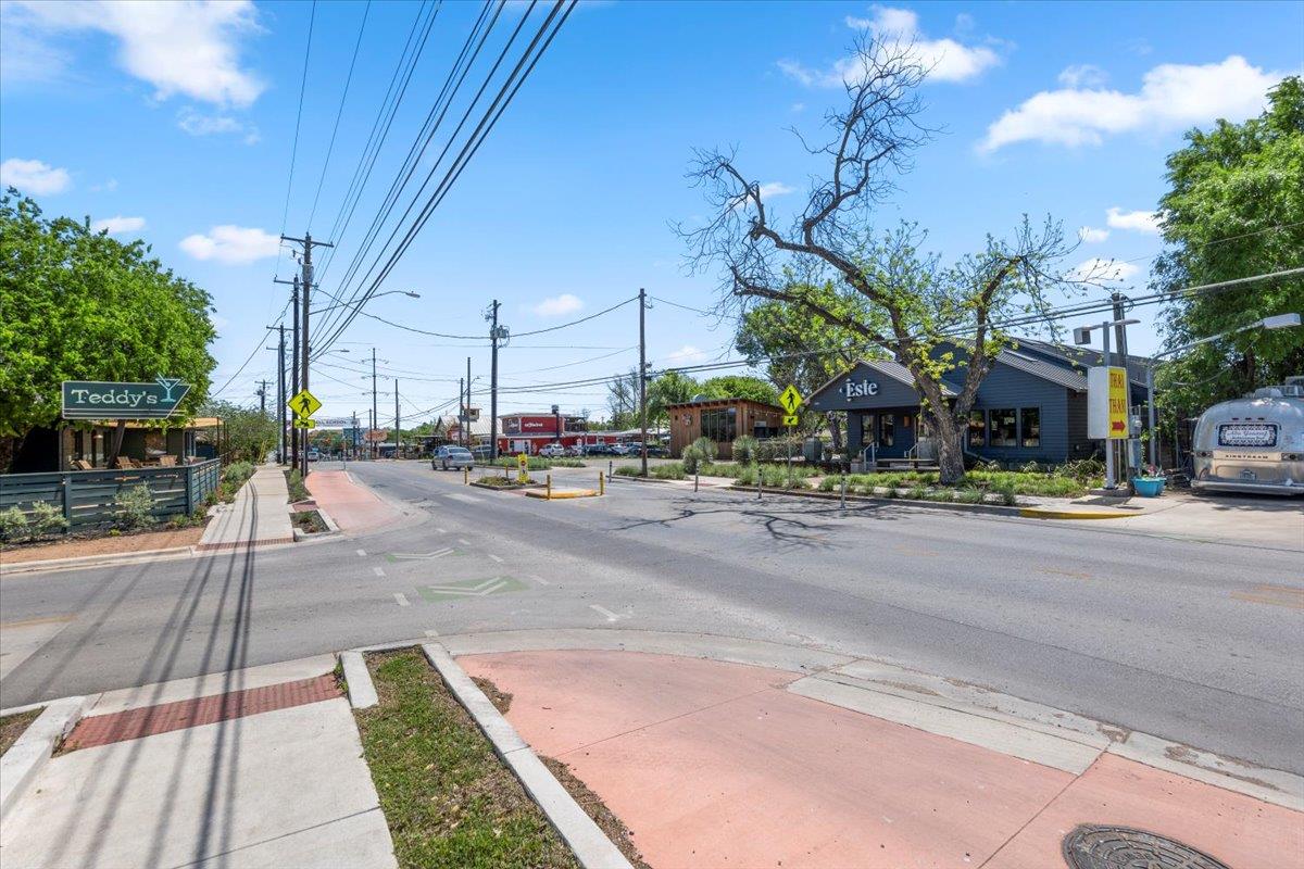 2804 Breeze Ter, Austin, TX 78722