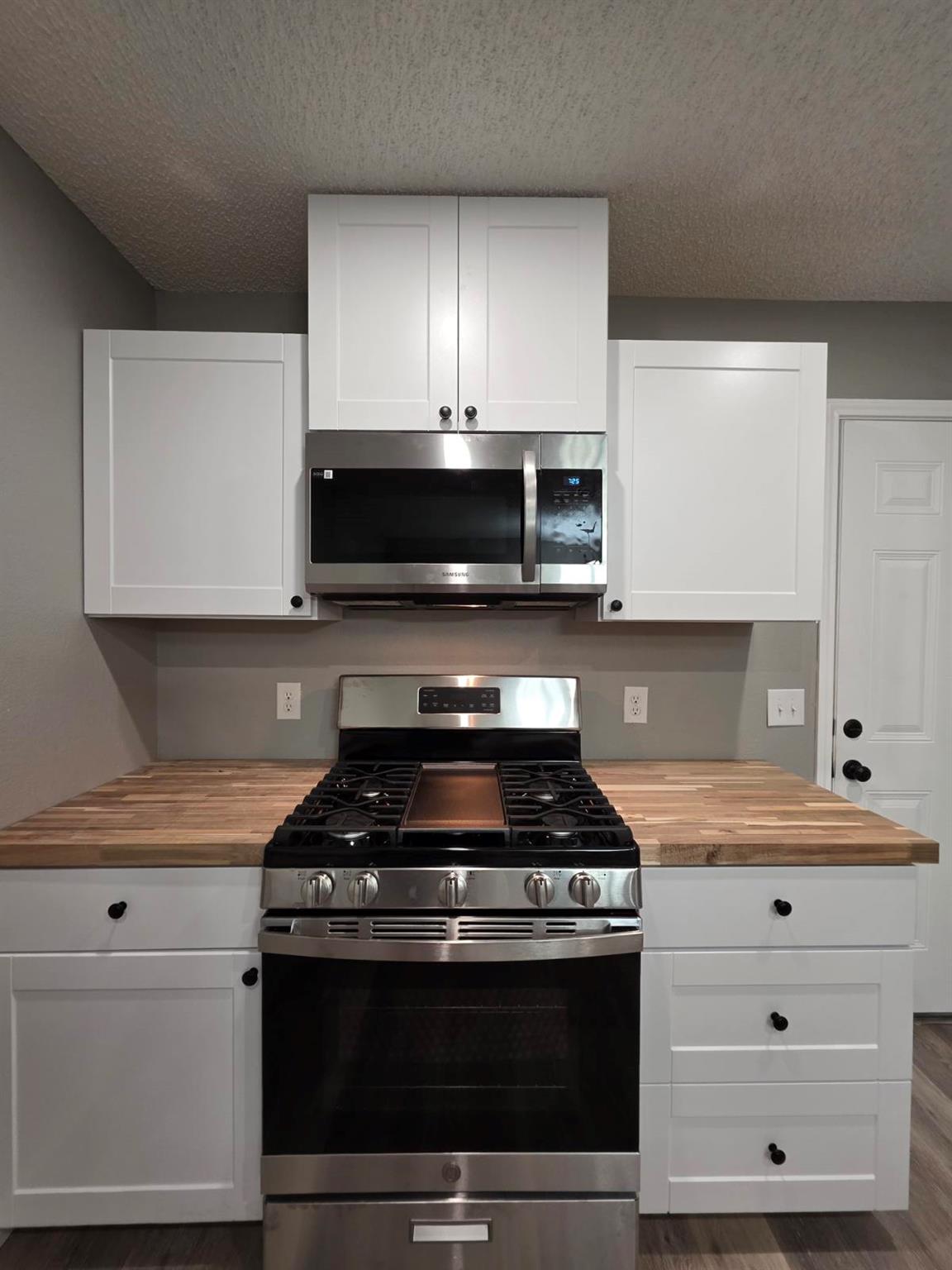 1806 Maplelawn St, Taylor, TX 76574