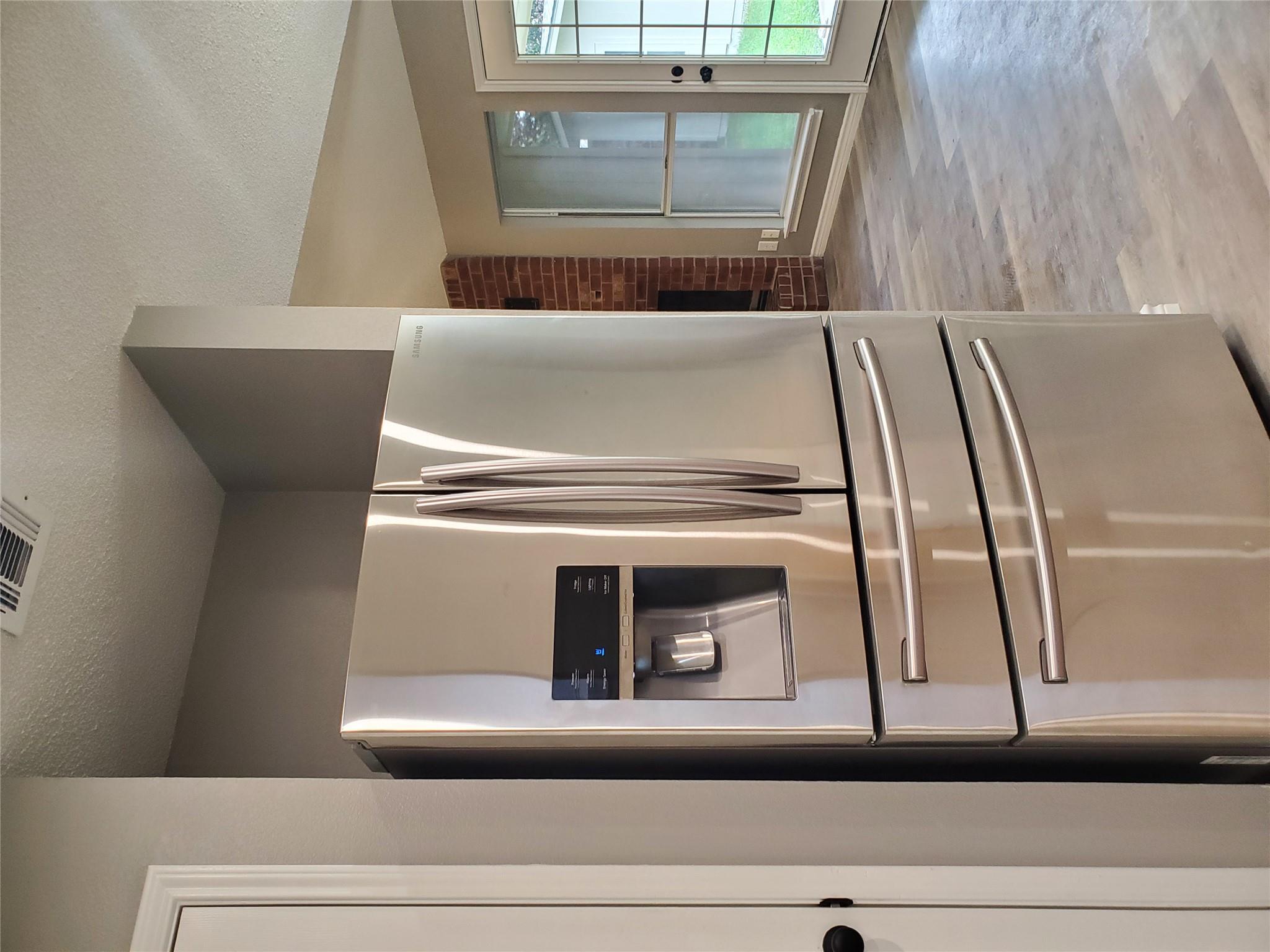 1806 Maplelawn St, Taylor, TX 76574