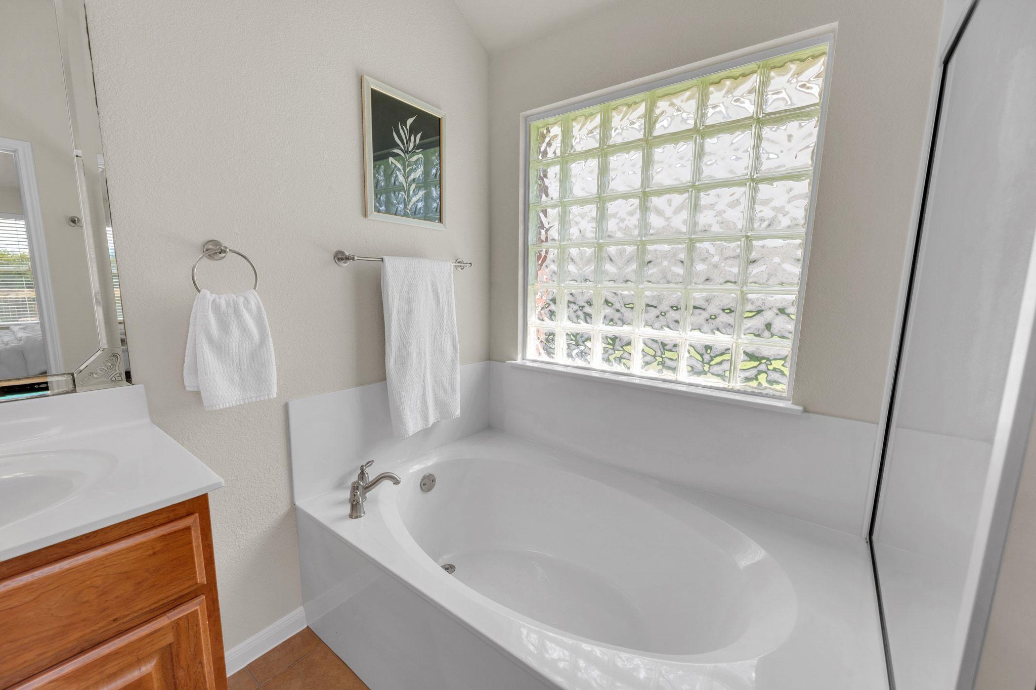 18720 Chrighton Castle Bnd, Pflugerville, TX 78660