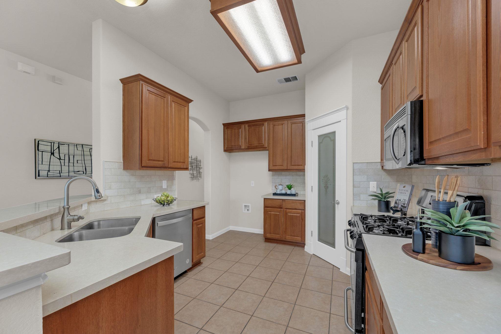 18720 Chrighton Castle Bnd, Pflugerville, TX 78660