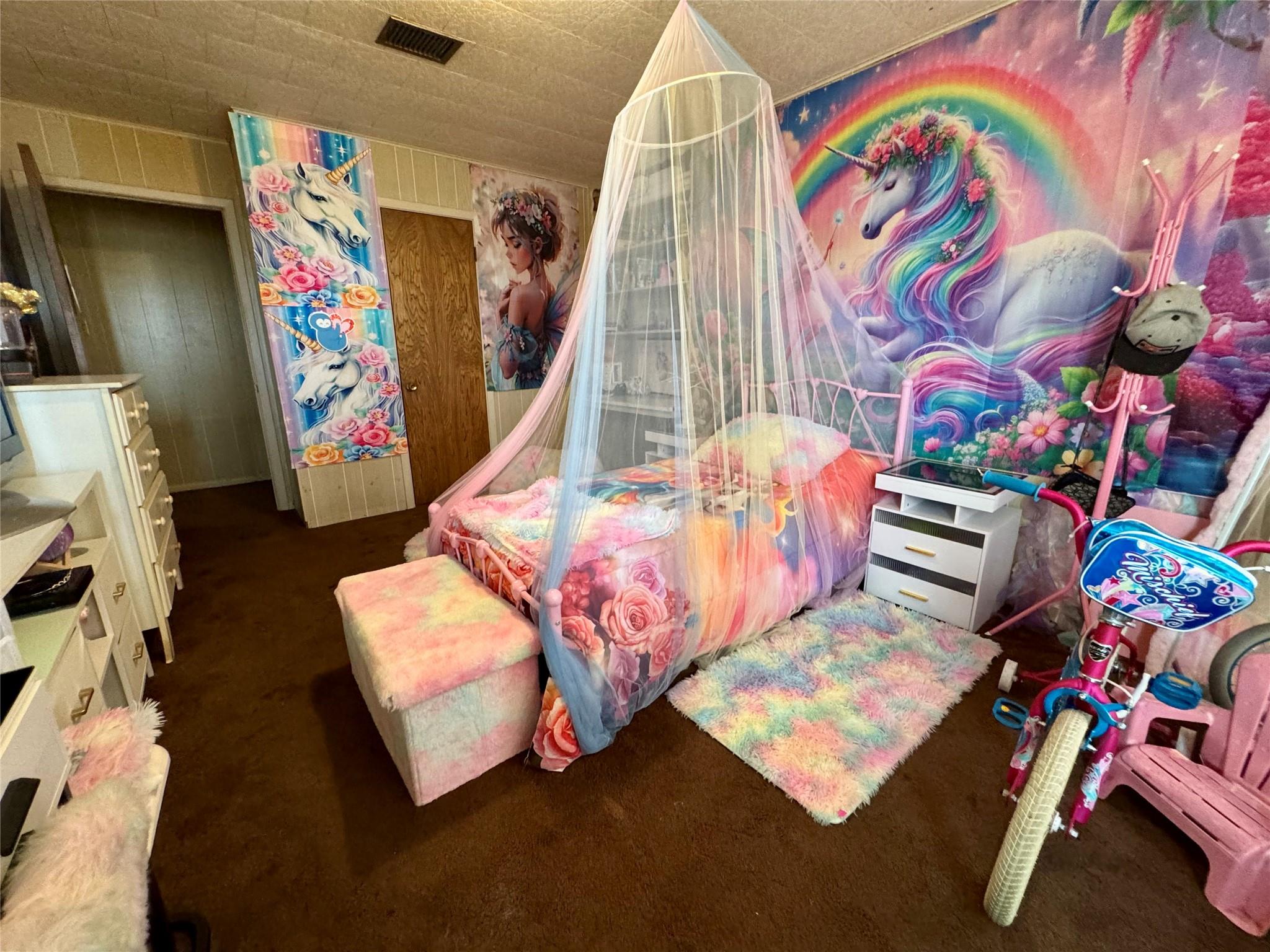 7611 Schramm Rd, La Grange, TX 78945