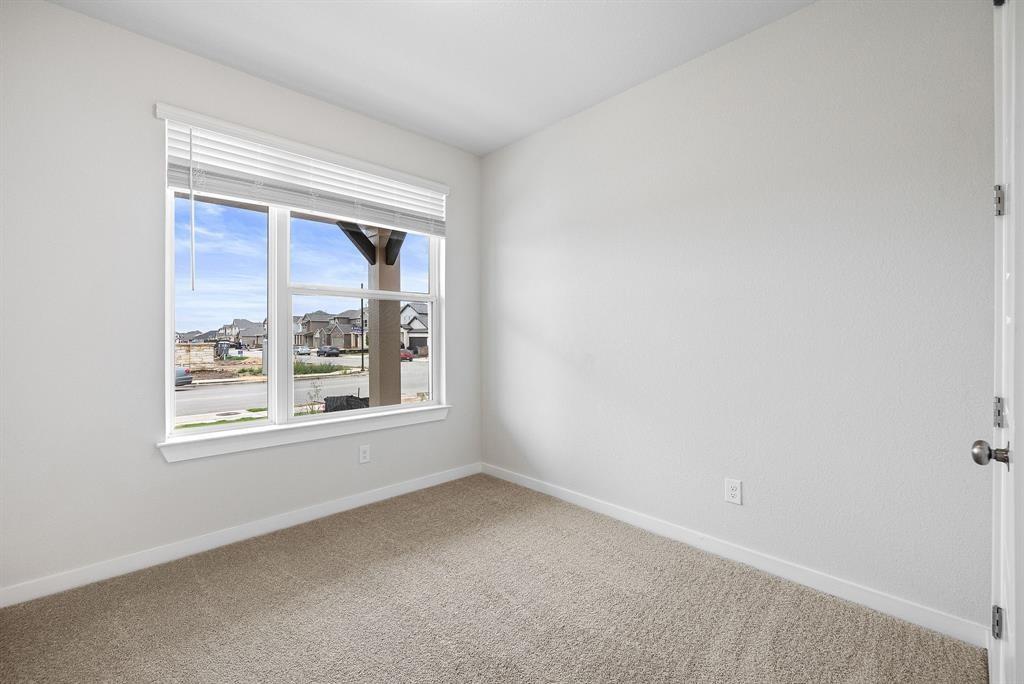 112 Alicante Ln, Liberty Hill, TX 78628