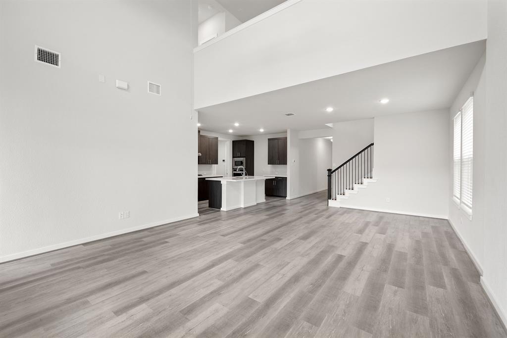 112 Alicante Ln, Liberty Hill, TX 78628