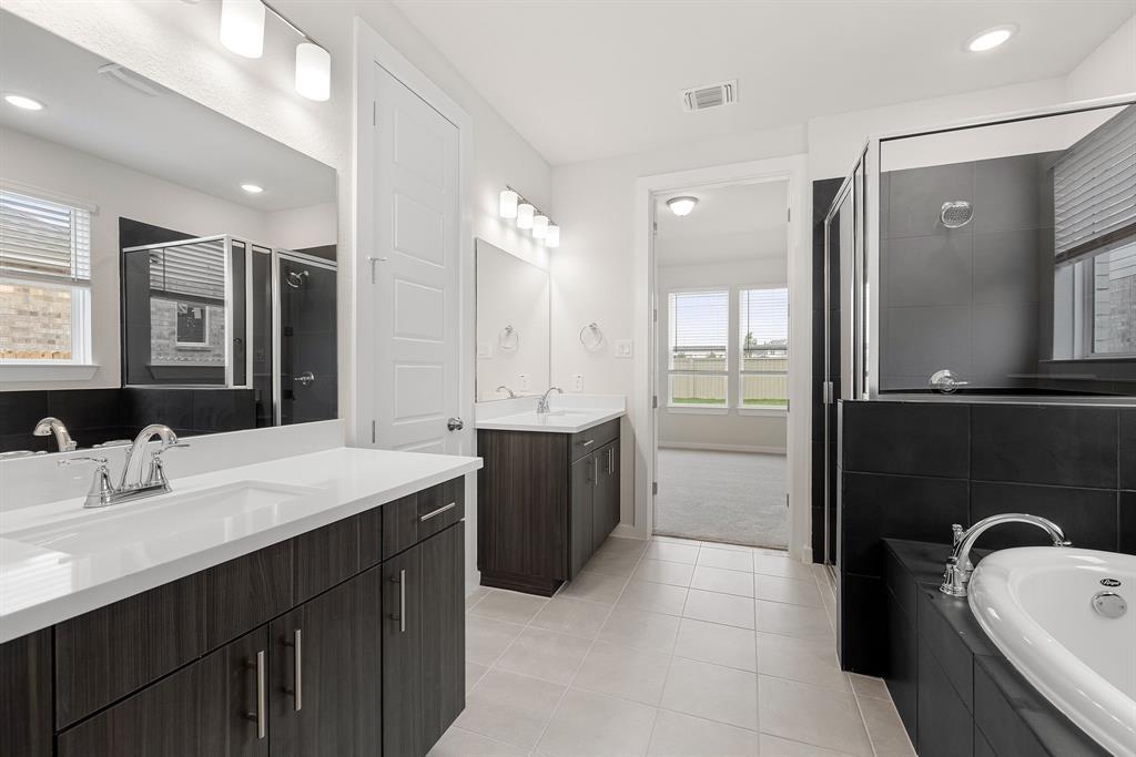 112 Alicante Ln, Liberty Hill, TX 78628