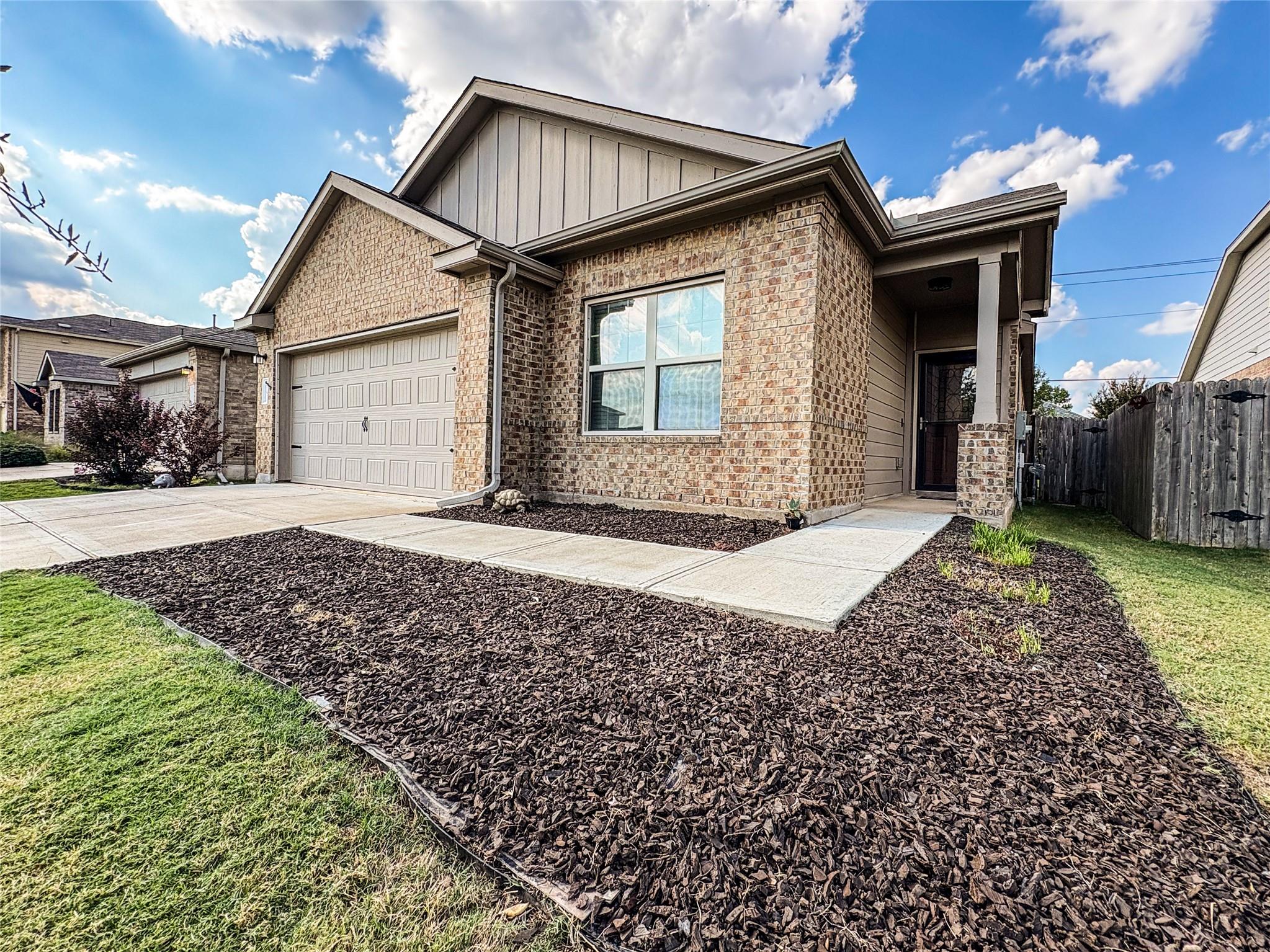 307 Andesite Trl, Buda, TX 78610