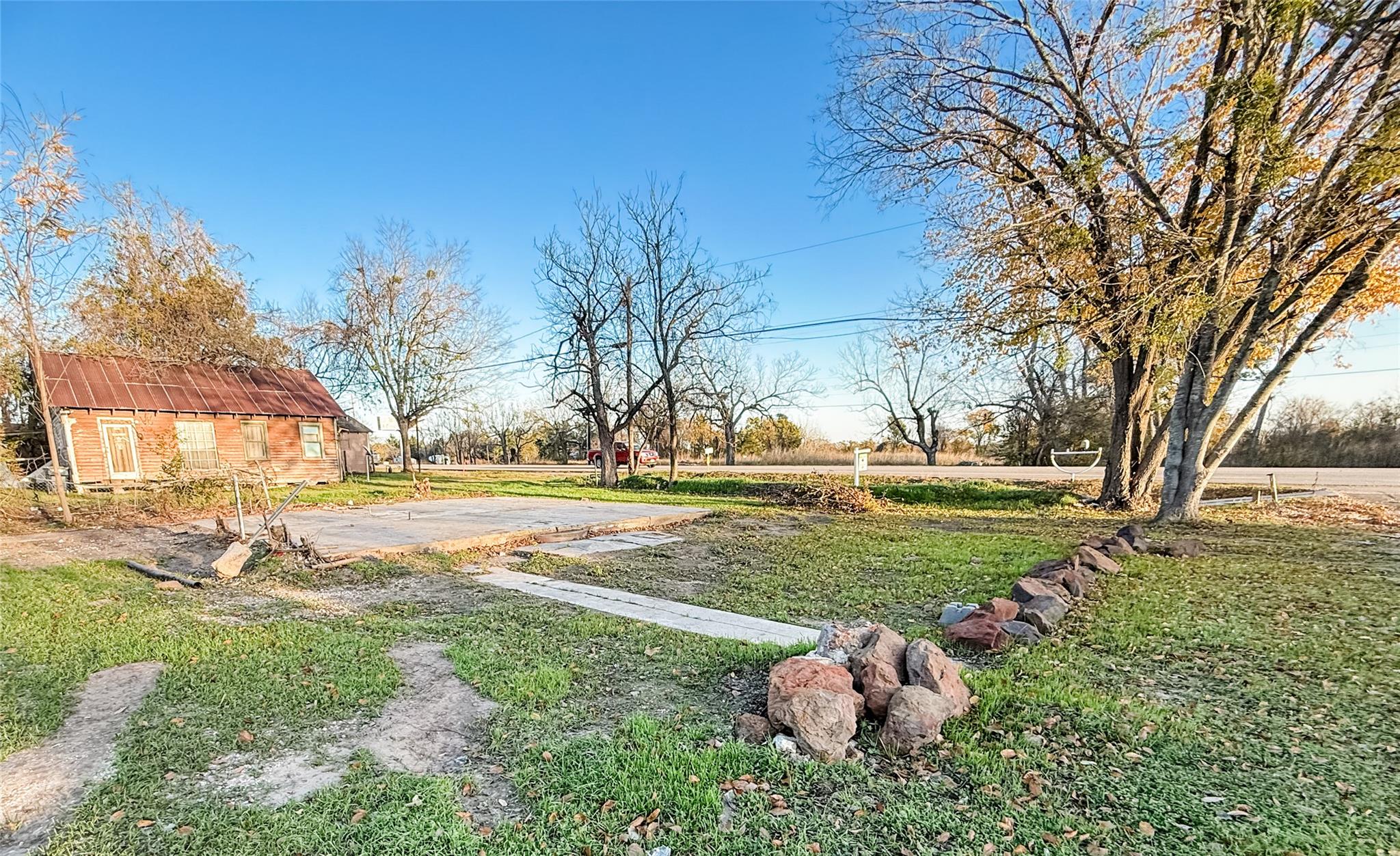 200 Sanford St, Rockdale, TX 76567