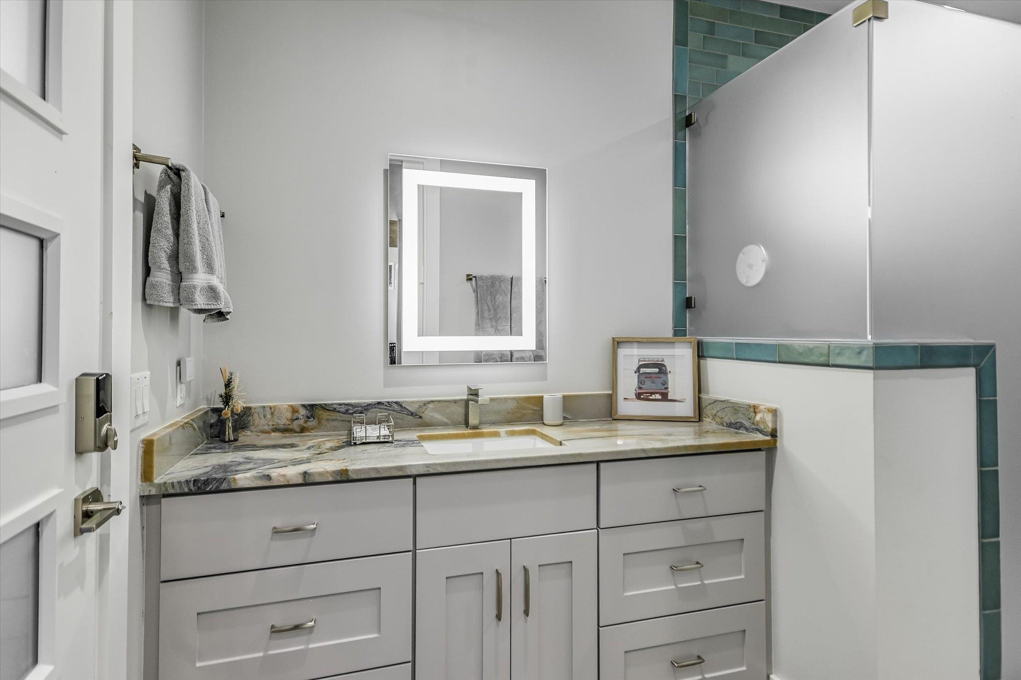 501 CAVE SPRINGS Dr, Wimberley, TX 78676