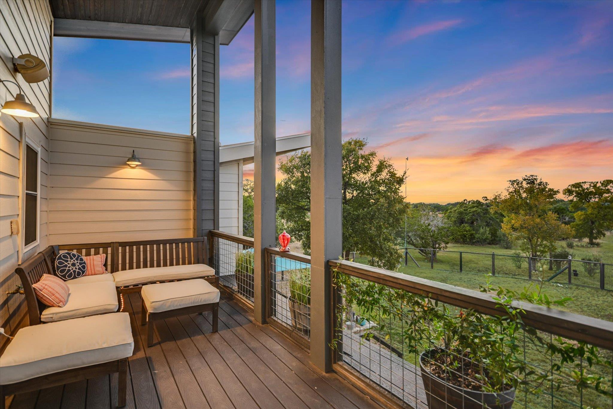 501 CAVE SPRINGS Dr, Wimberley, TX 78676