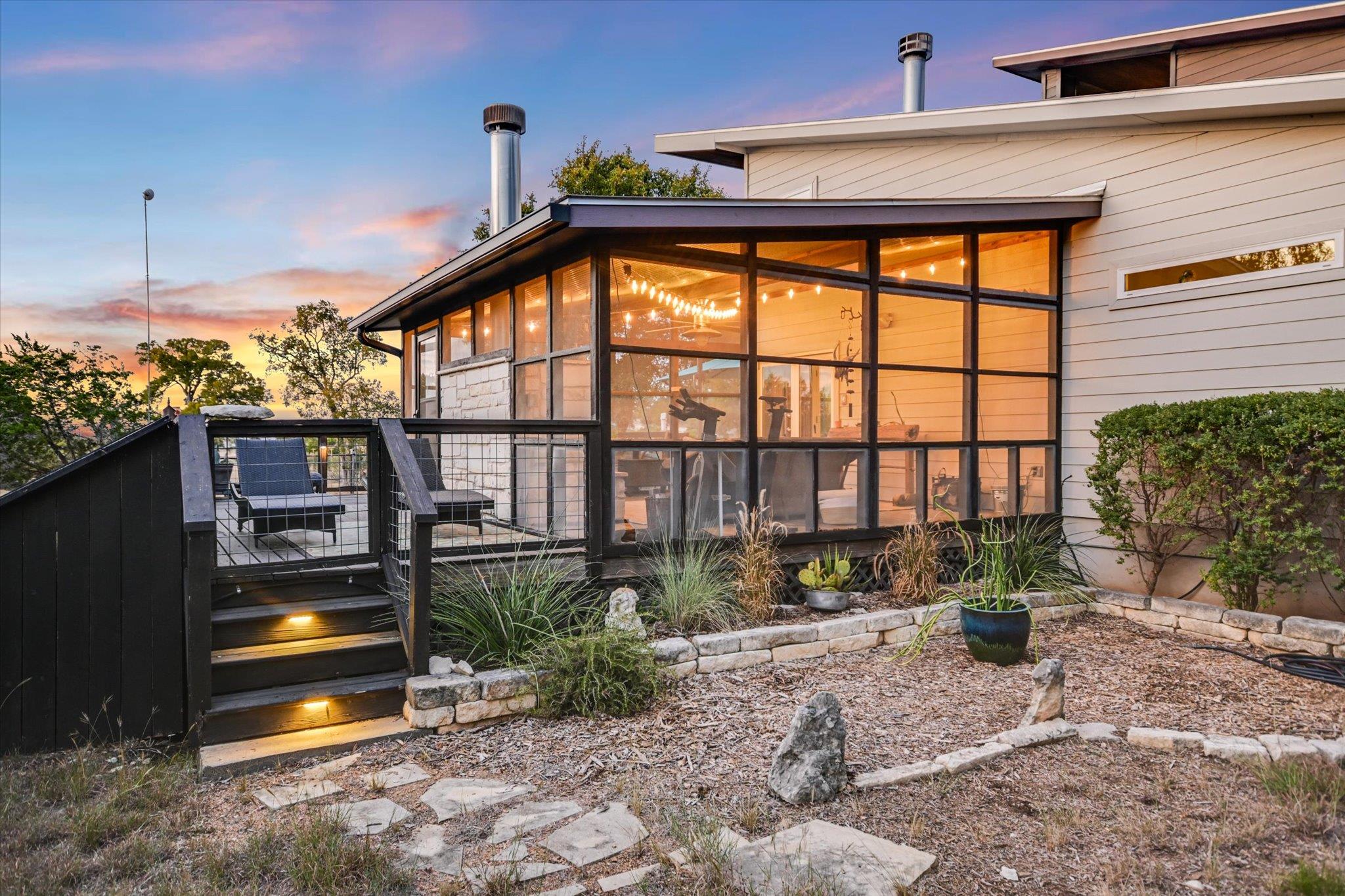 501 CAVE SPRINGS Dr, Wimberley, TX 78676