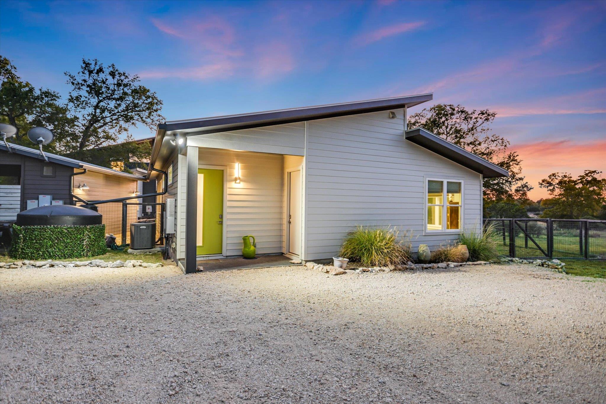 501 CAVE SPRINGS Dr, Wimberley, TX 78676