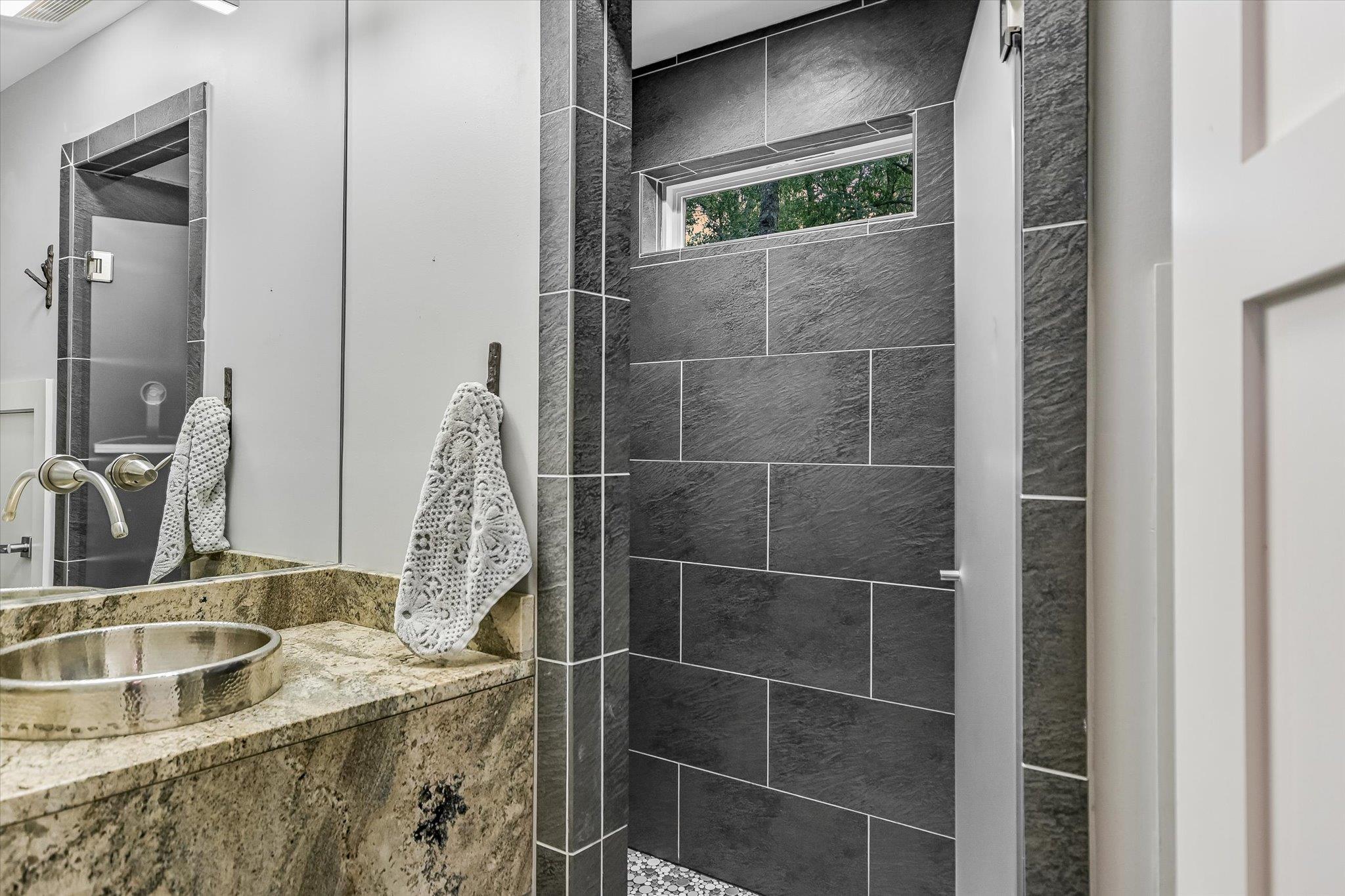 501 CAVE SPRINGS Dr, Wimberley, TX 78676