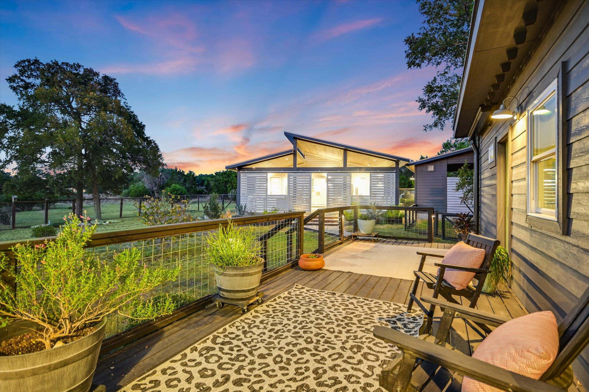 501 CAVE SPRINGS Dr, Wimberley, TX 78676