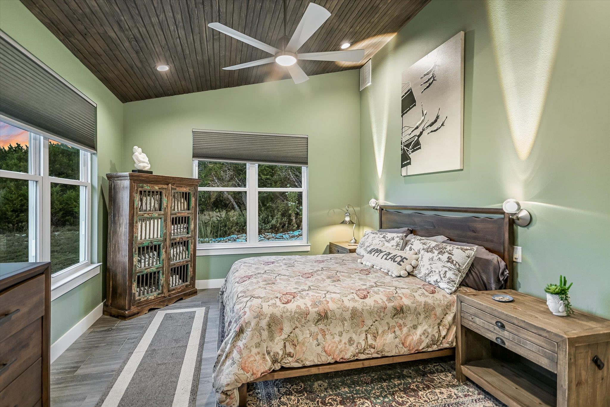 501 CAVE SPRINGS Dr, Wimberley, TX 78676