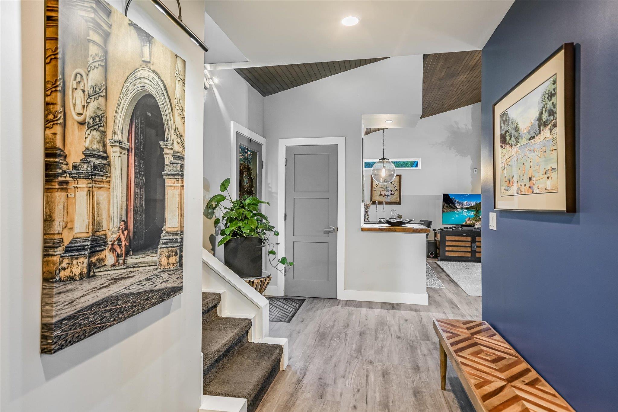 501 CAVE SPRINGS Dr, Wimberley, TX 78676