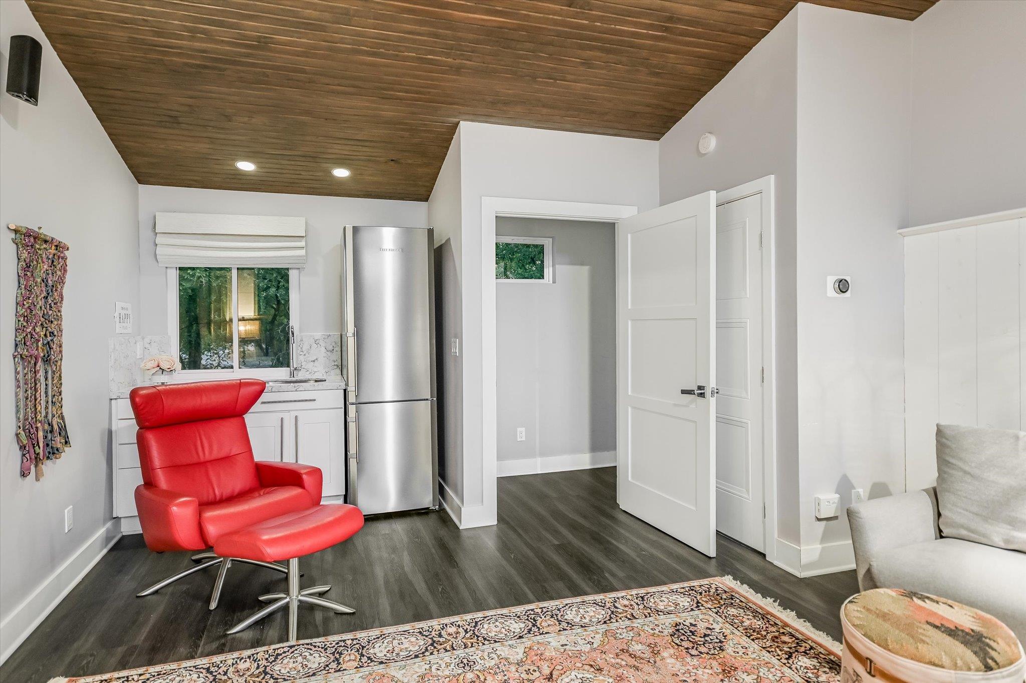 501 CAVE SPRINGS Dr, Wimberley, TX 78676