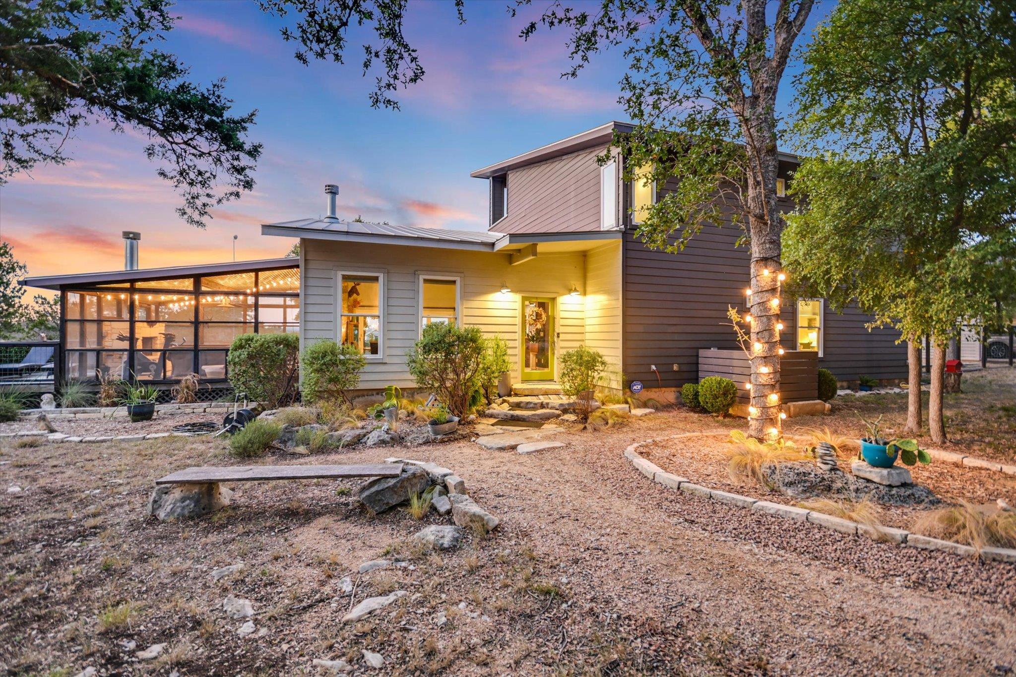 501 CAVE SPRINGS Dr, Wimberley, TX 78676