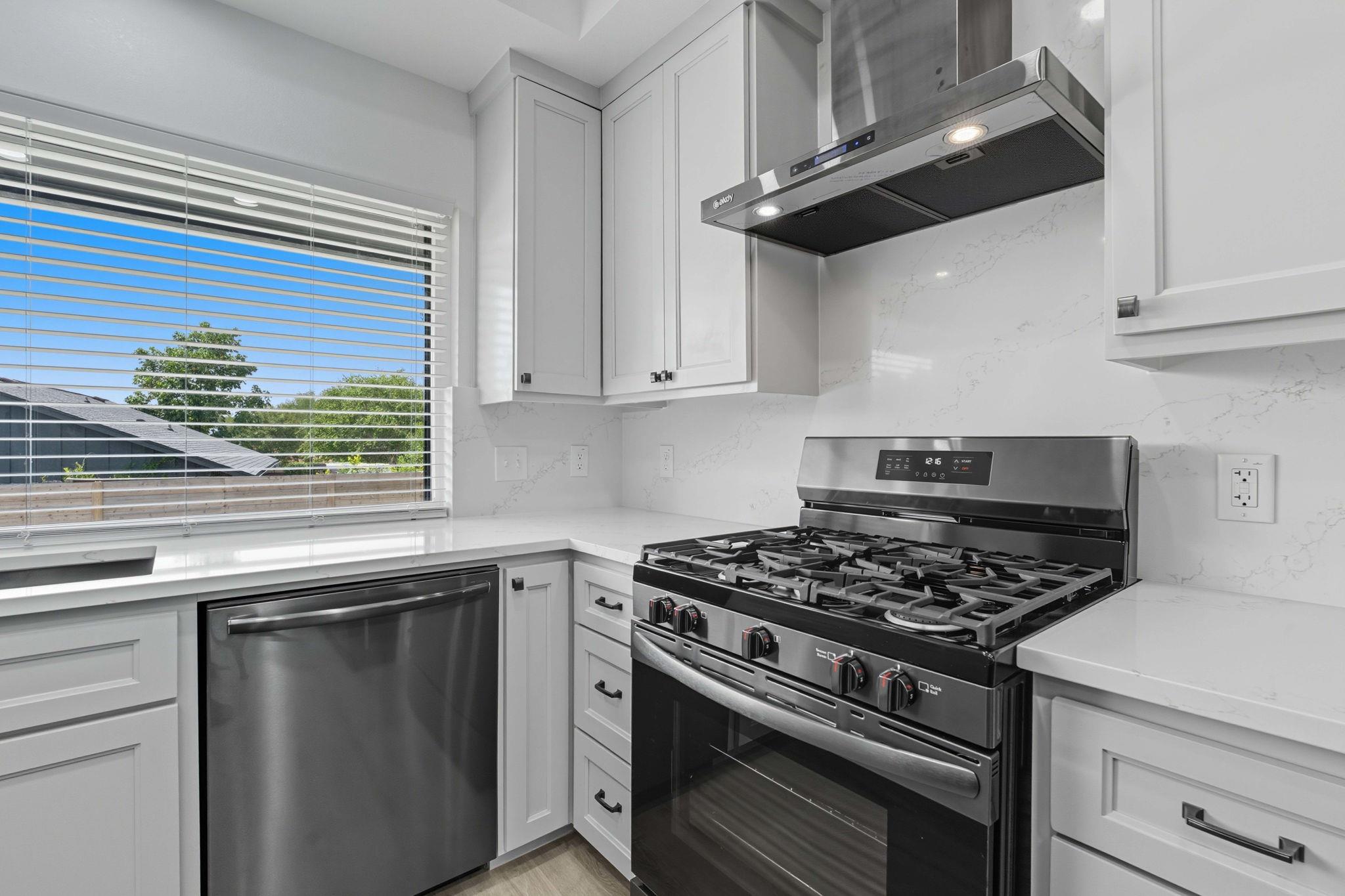 5113 Loyola Ln, Austin, TX 78723