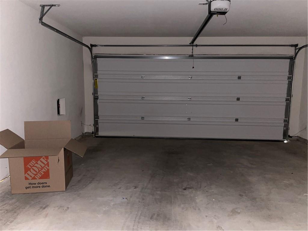 329 Crescent Park Dr, Jarrell, TX 76537