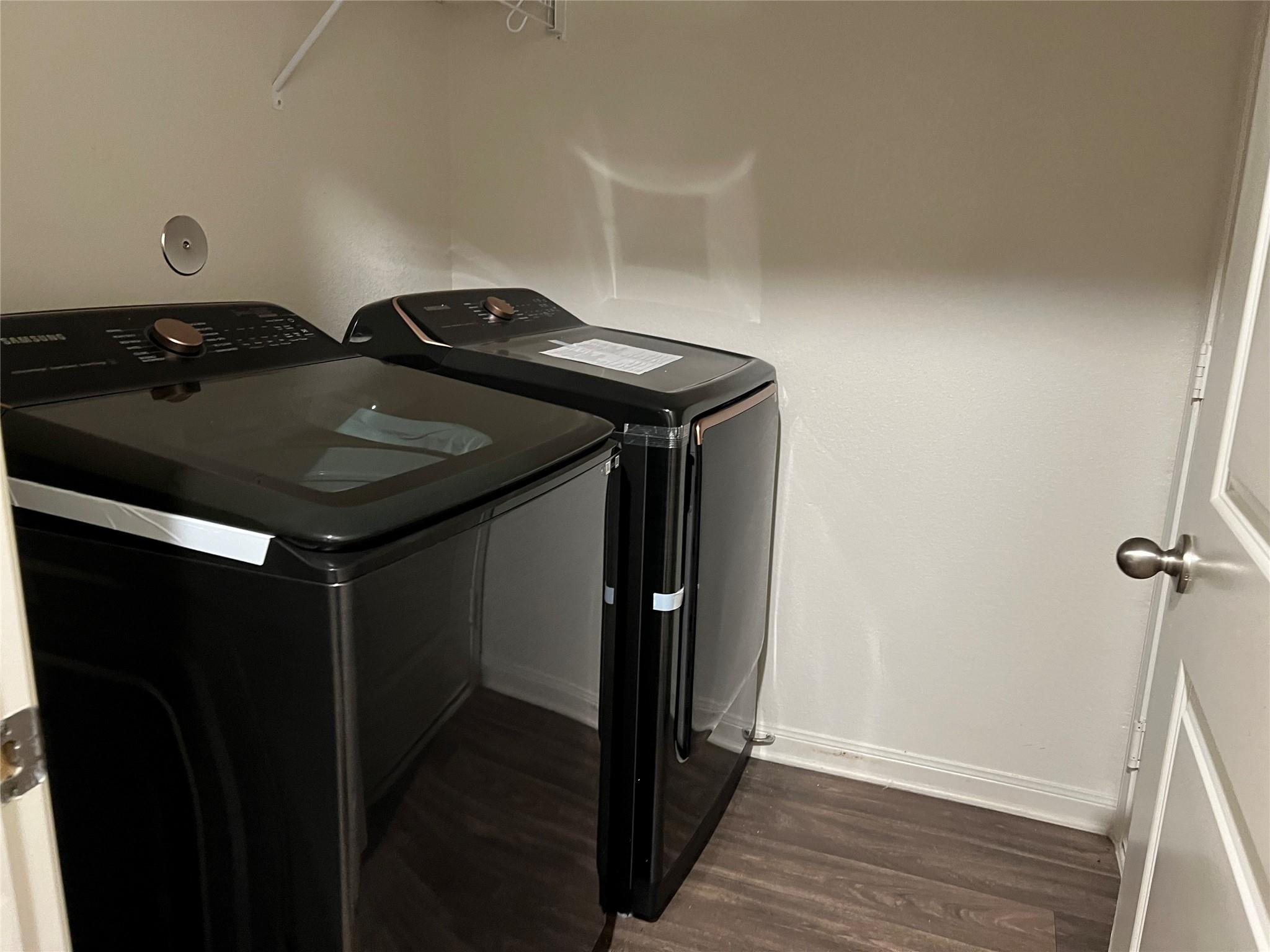 329 Crescent Park Dr, Jarrell, TX 76537