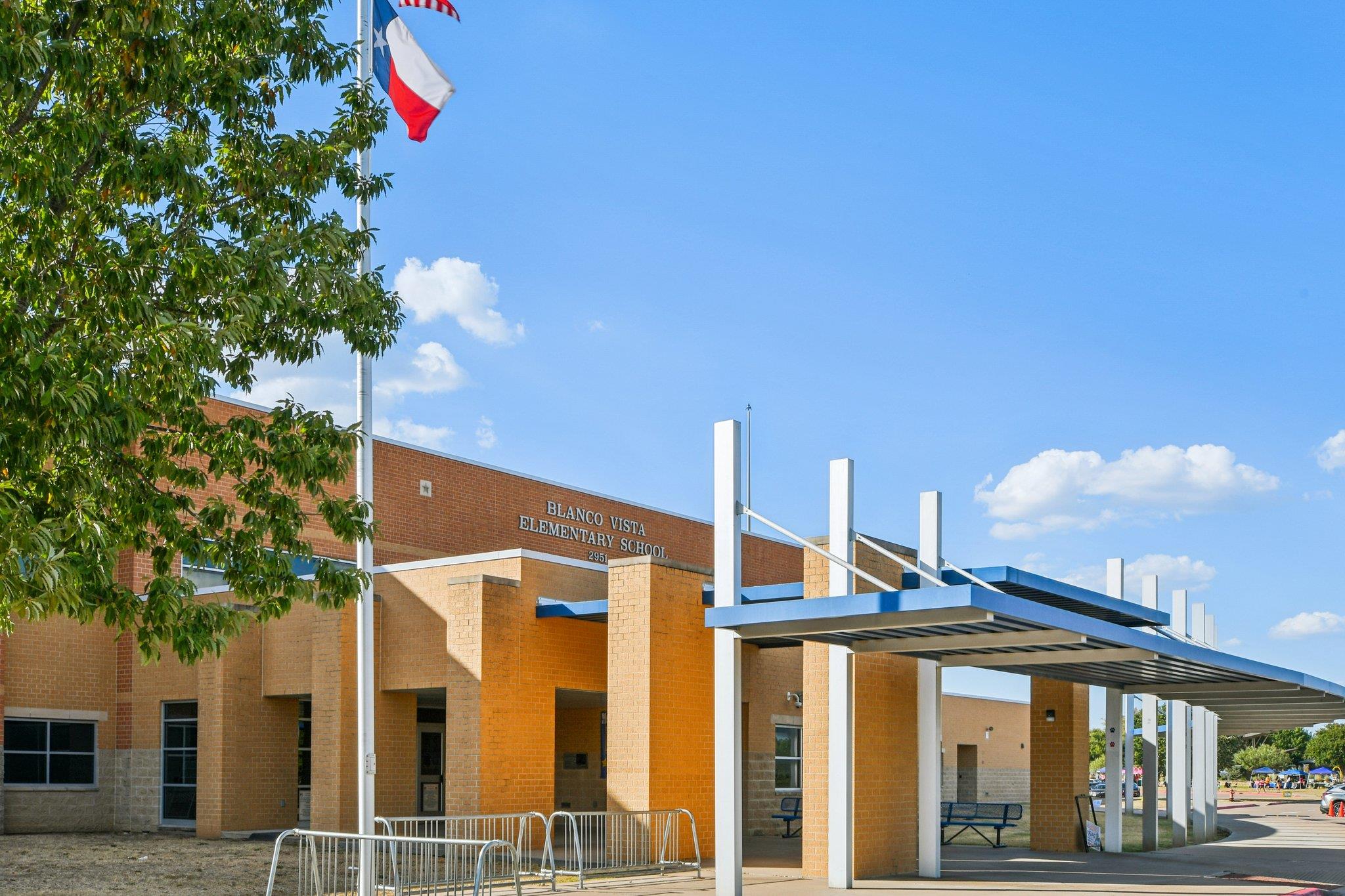 634 Irvin Dr, San Marcos, TX 78666