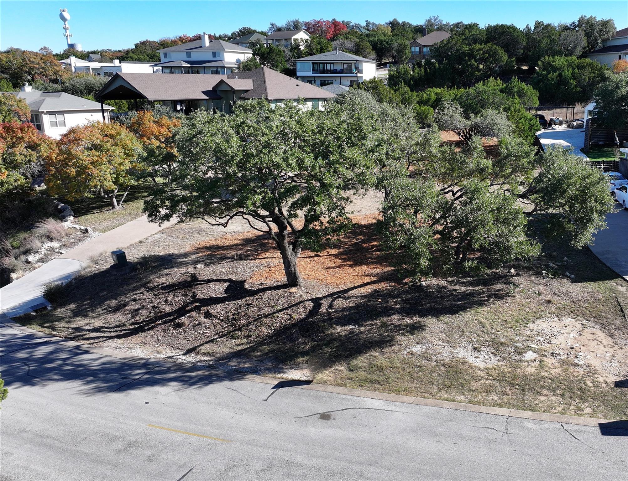 217 Lakefront Dr, Point Venture, TX 78645