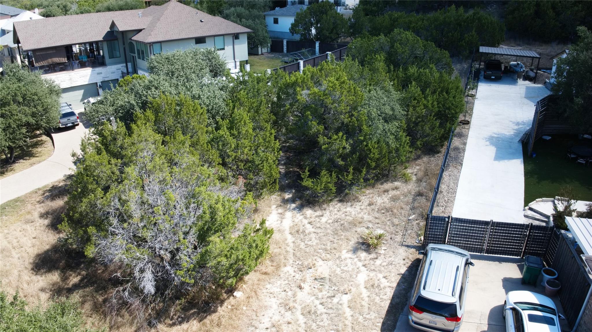 217 Lakefront Dr, Point Venture, TX 78645