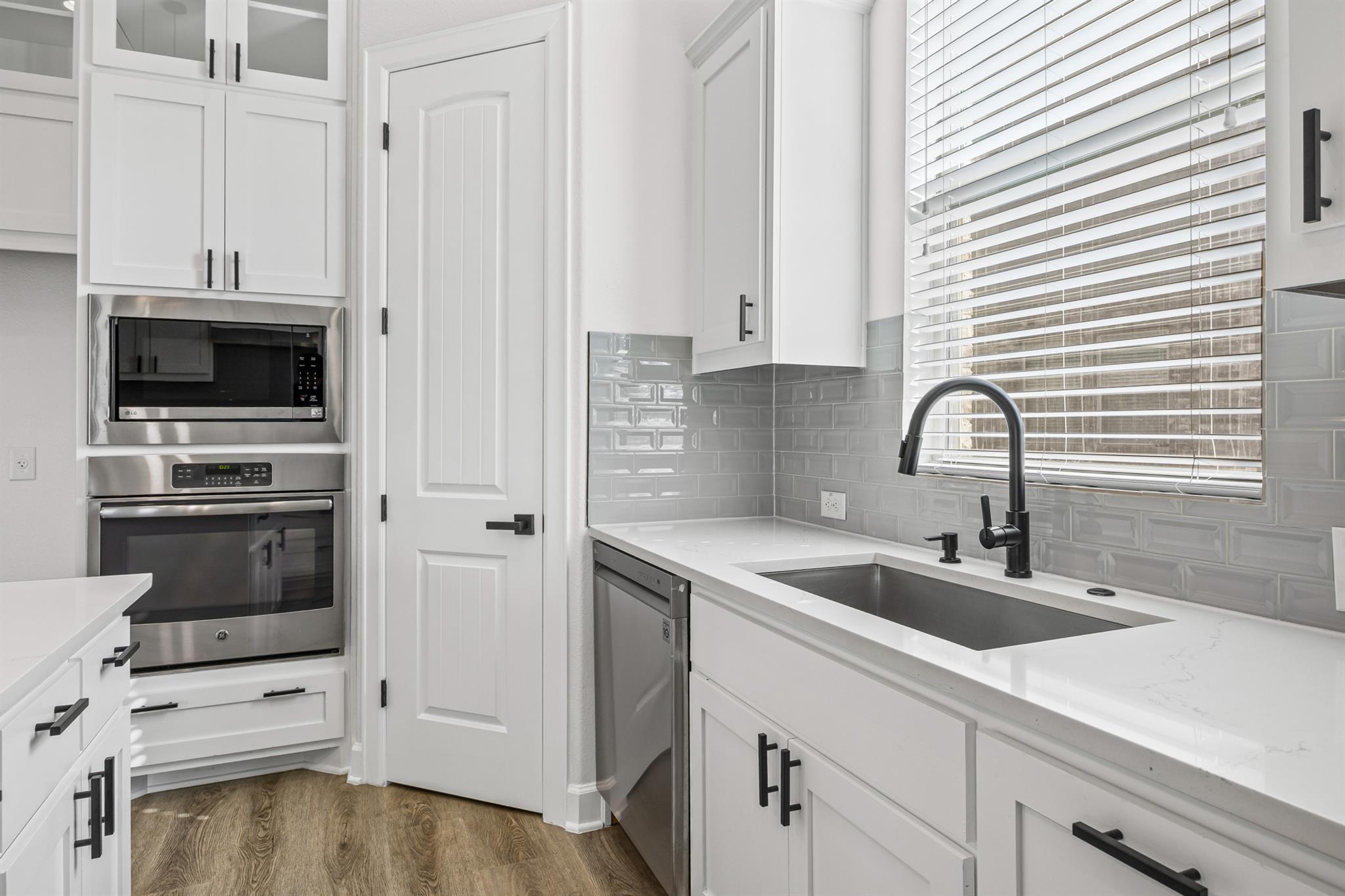 162 Topaz Cir, Dripping Springs, TX 78620