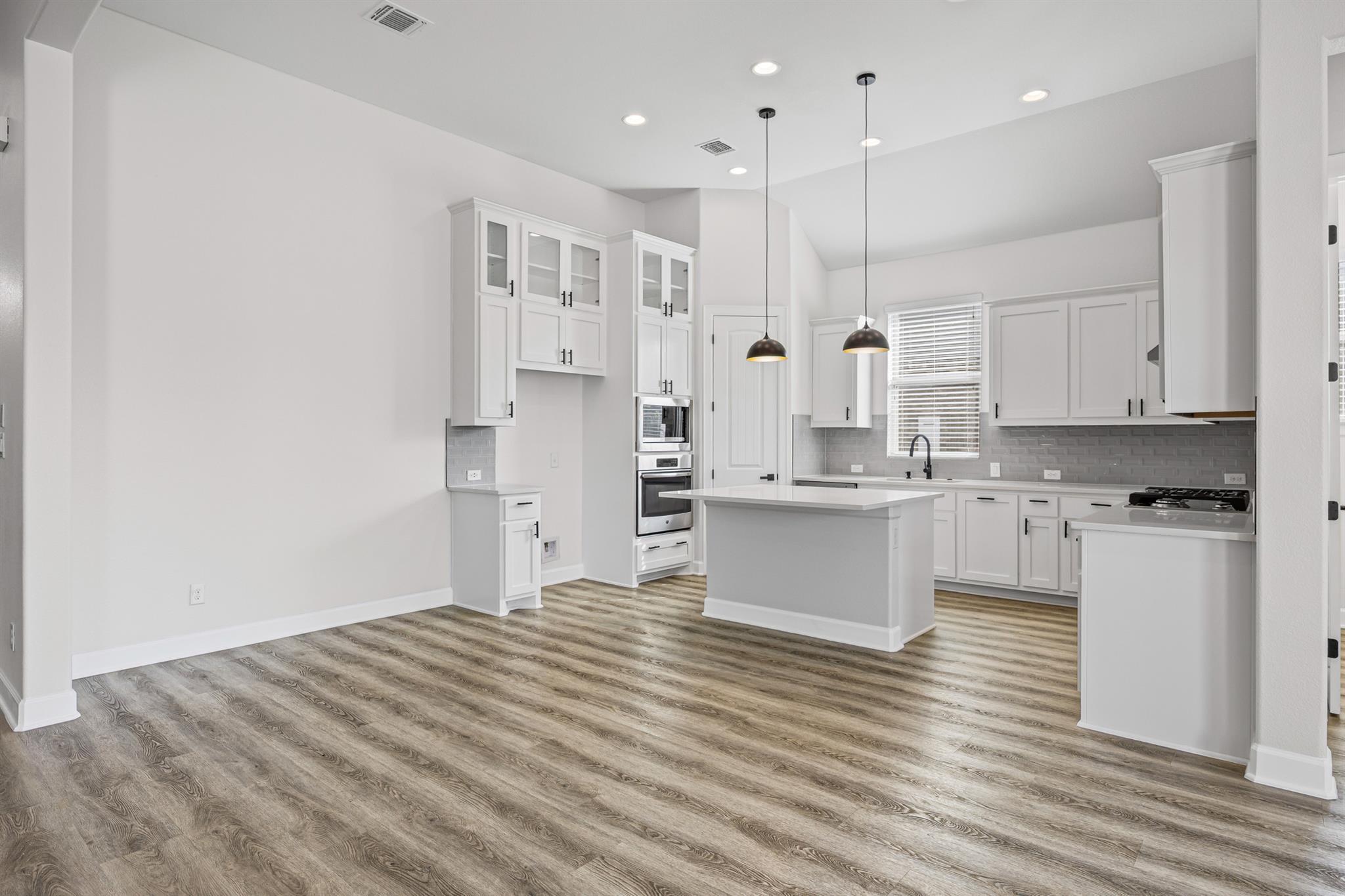 162 Topaz Cir, Dripping Springs, TX 78620