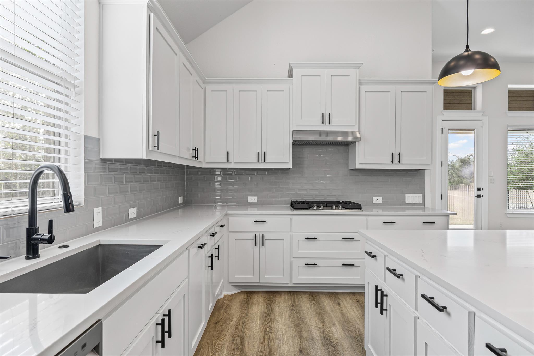 162 Topaz Cir, Dripping Springs, TX 78620