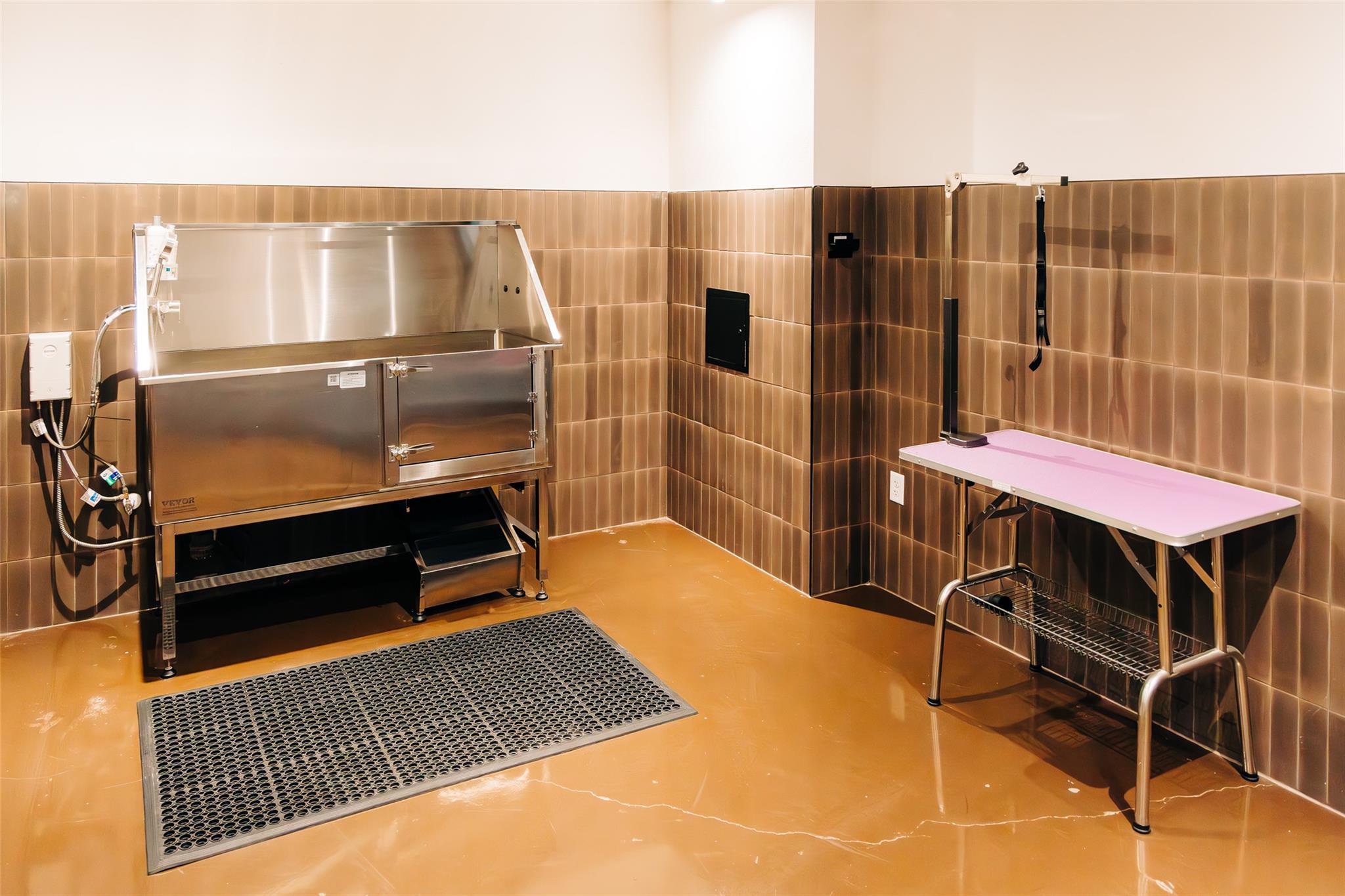 4315 S Congress Ave # 406, Austin, TX 78745