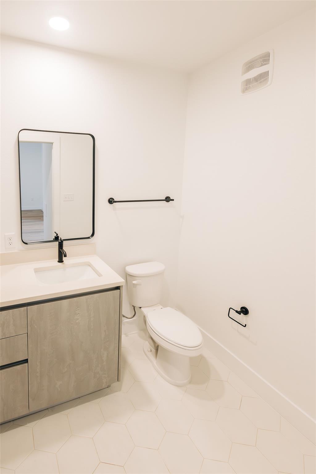 4315 S Congress Ave # 406, Austin, TX 78745